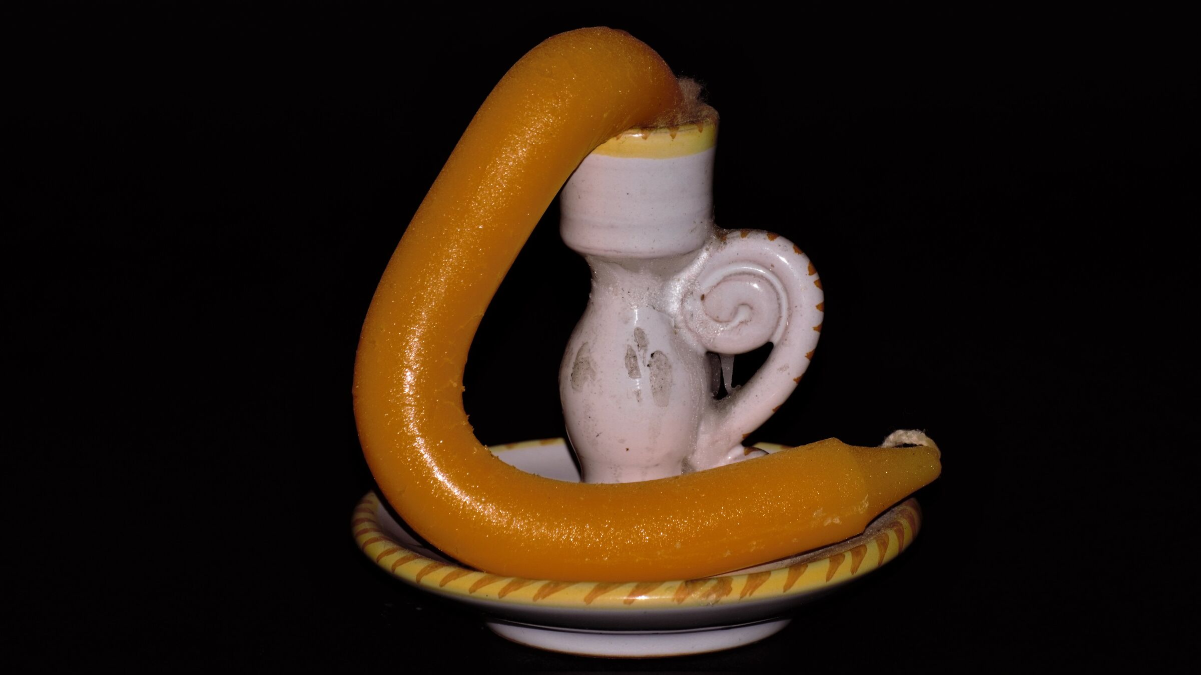 The Loose Candle
