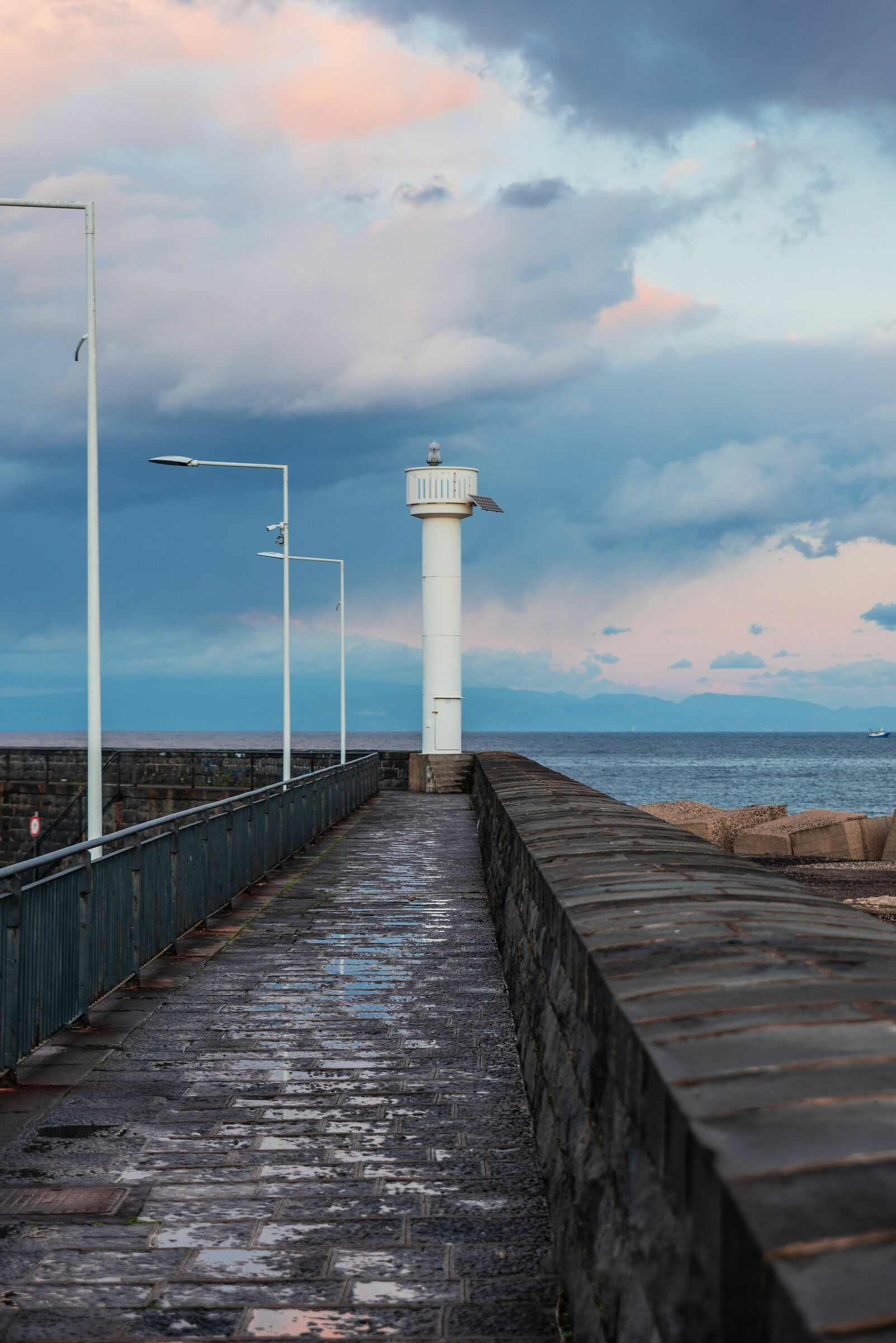 IL faro Riposto (ct)