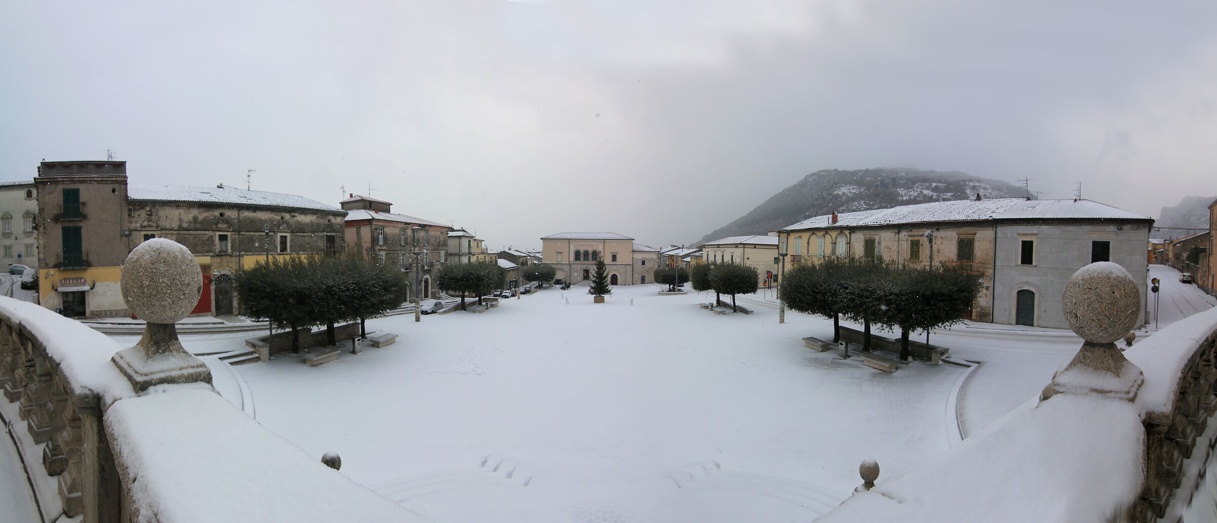 Neve in piazza