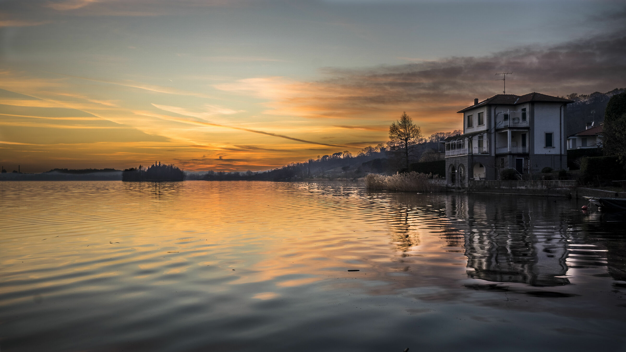 Pusian Lake, sunset