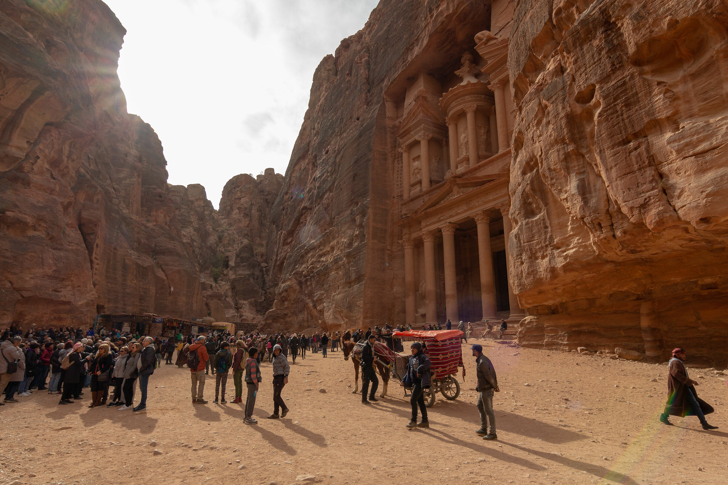 Folla al Tesoro del Faraone