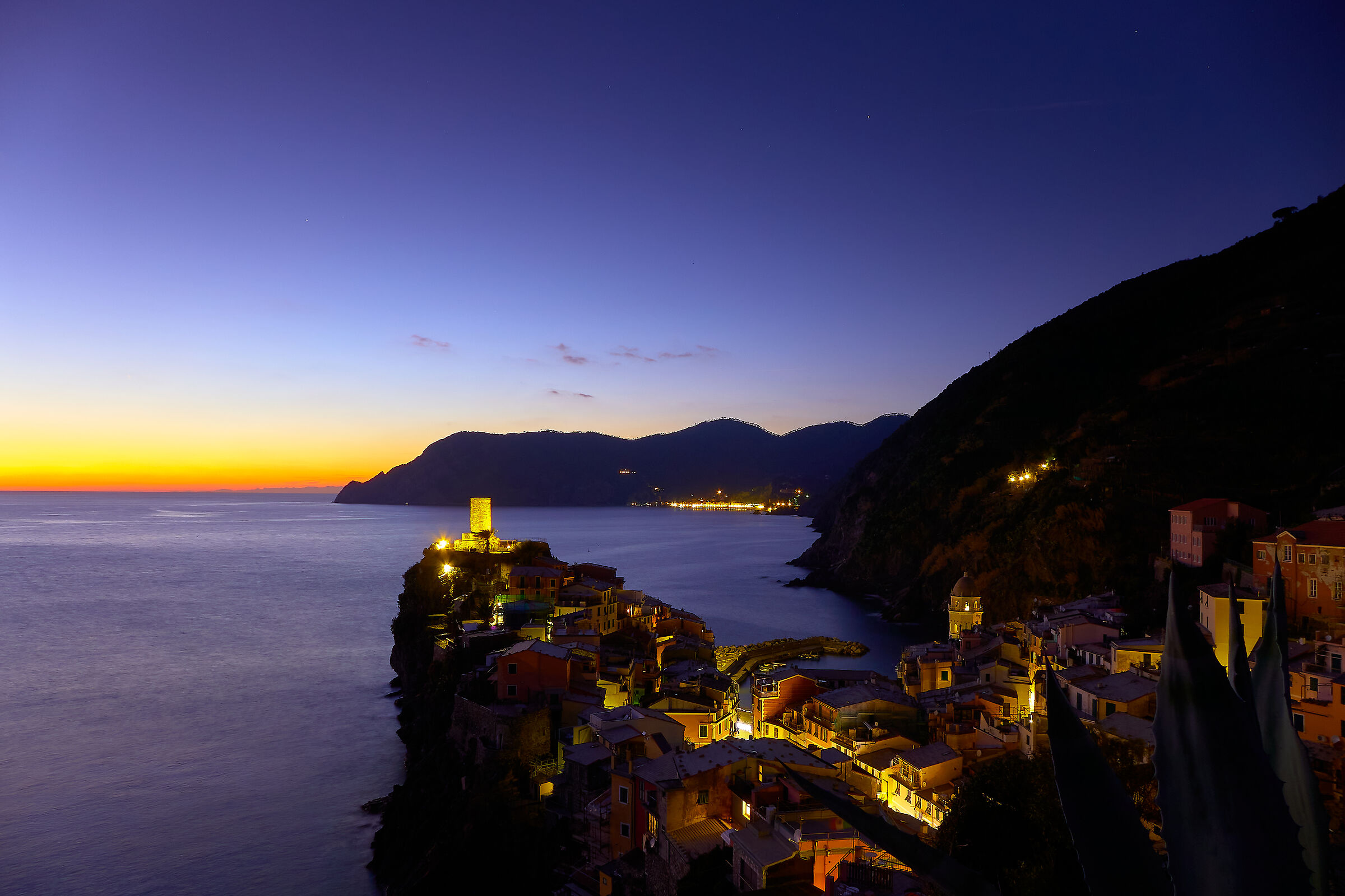 Vernazza - (SP) - Blue time.