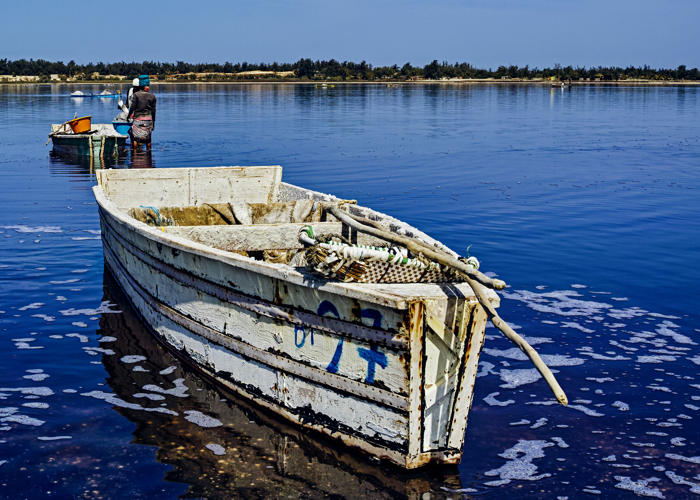 Salt fishing at Lake Rosa - Senegal