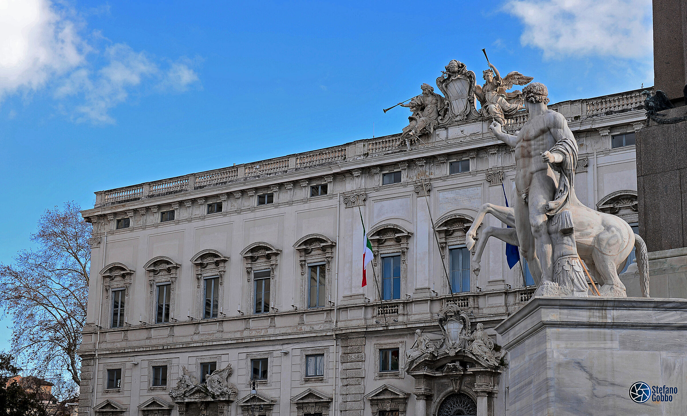 Palazzo della consulta e fontana dei Dioscuri