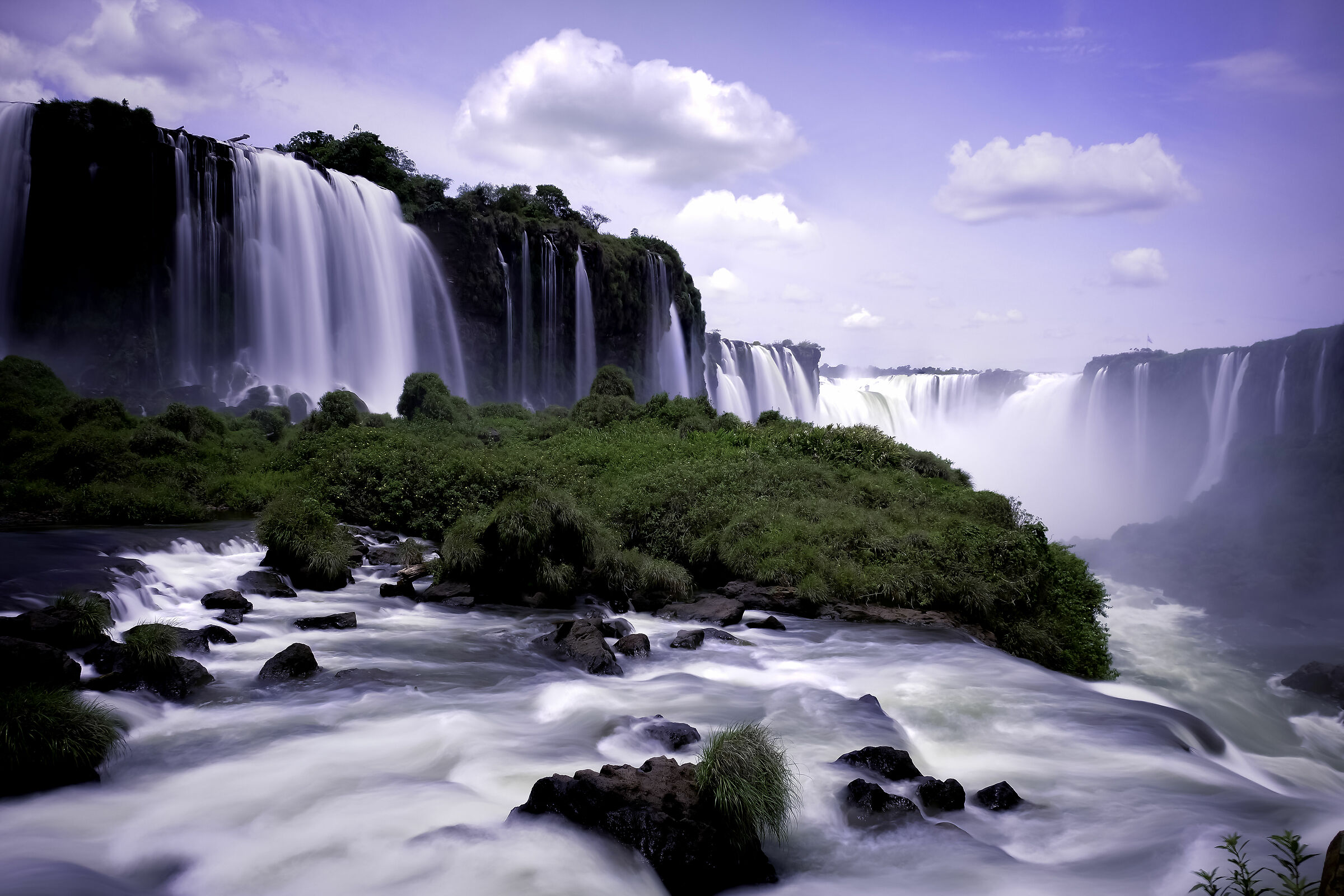 Iguazu falls 18mm, f:8, 2 sec, Iso 400 (Filtro nd)