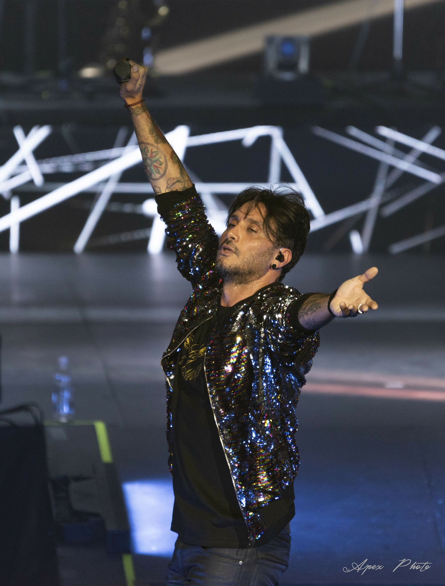 fabrizio moro #figlidinessunotour roma