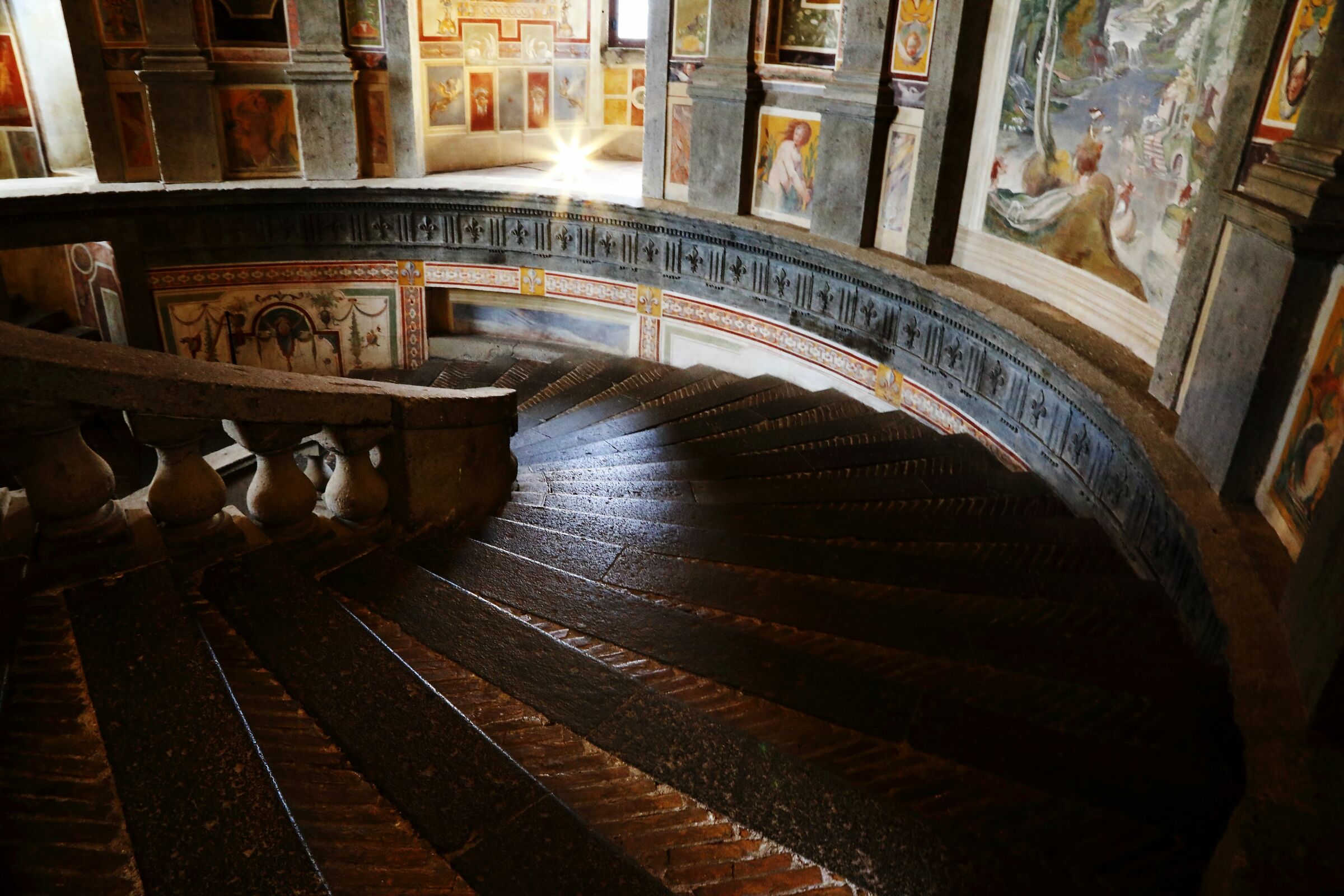 Palazzo Farnese, la scalinata