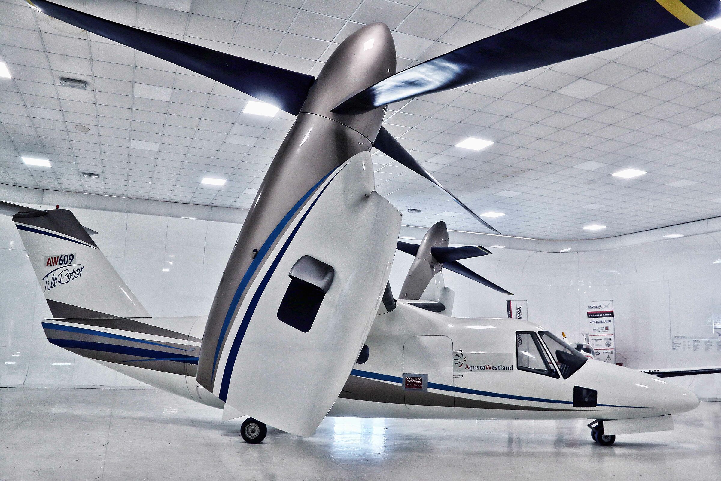 convertiplan aw 609 HDR