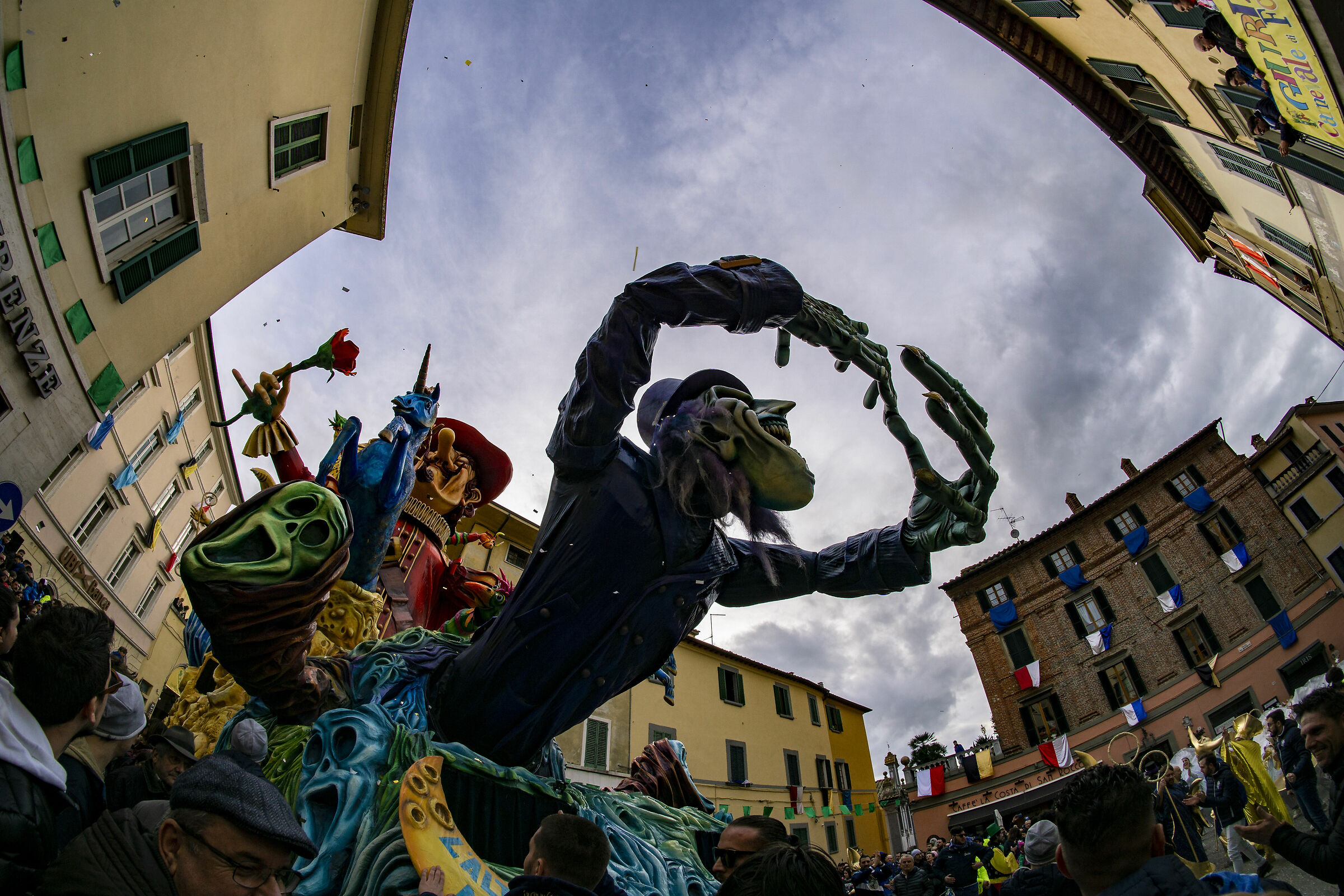 Cantiere Rustici - "L'altro mondo"