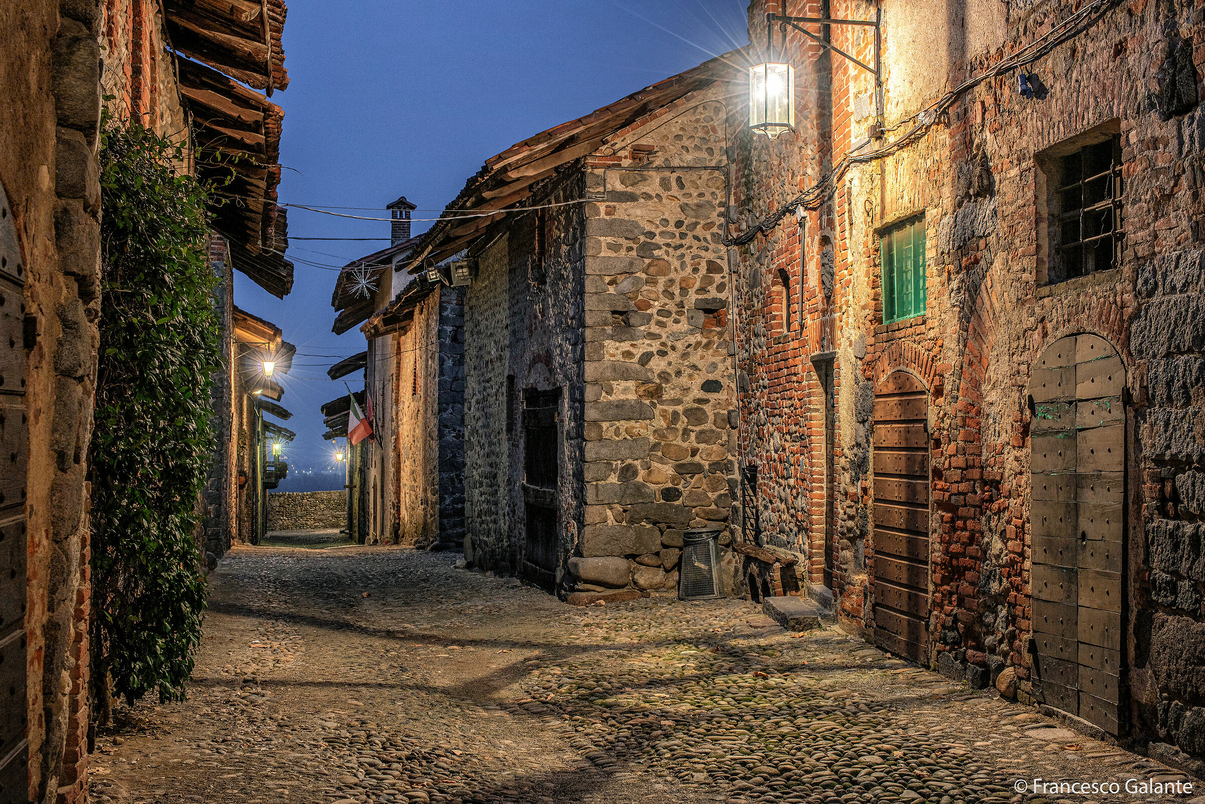 Ricetto di Candelo in Notturna 6