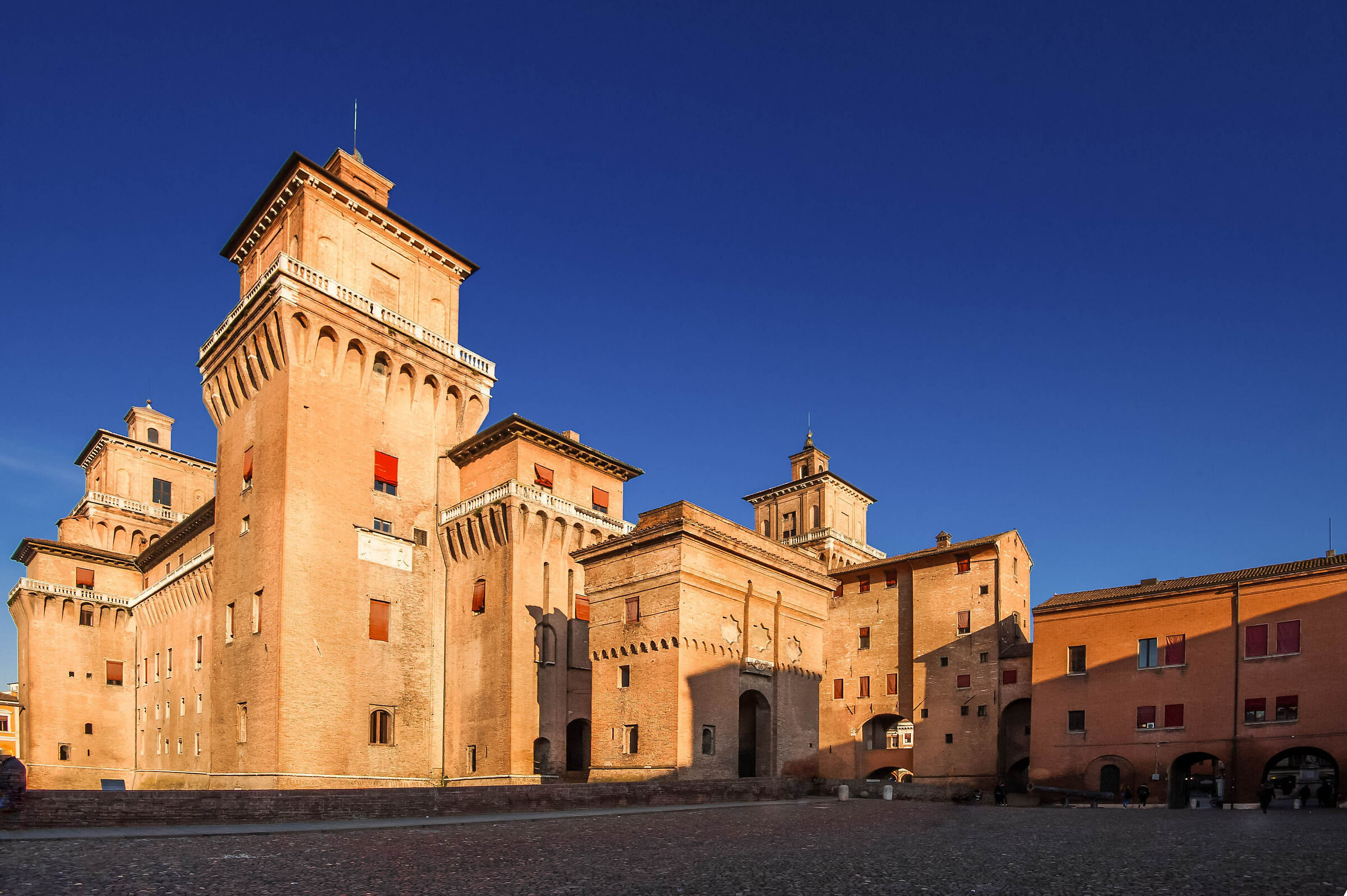 Ferrara / Castle Estenze (south side)