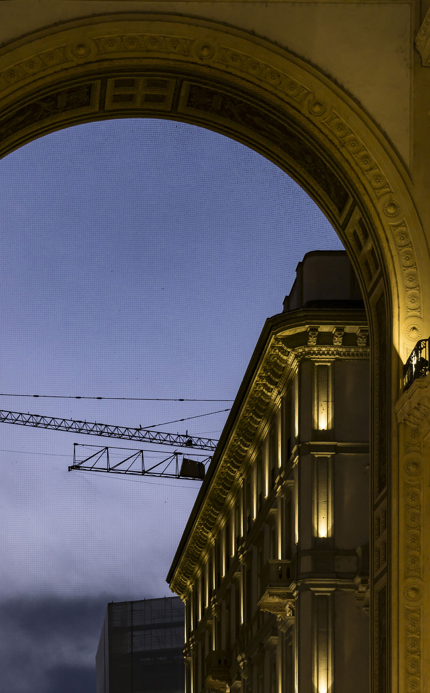 Via Tommaso Grossi dell'ottagono della Galleria