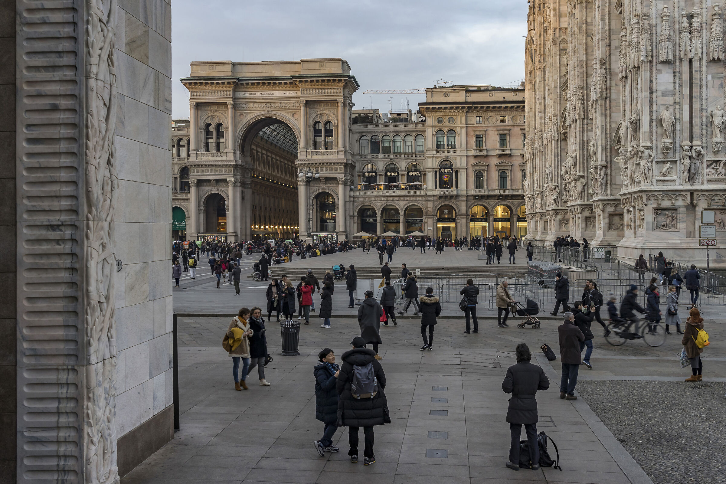 Sagrato del Duomo. Giovedì 30 gennaio 2020, 16:47.