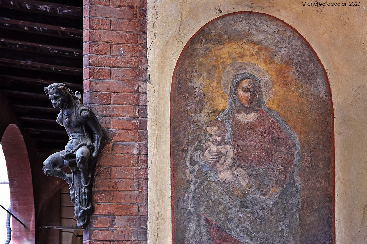 Bologna tra Sacro e Profano