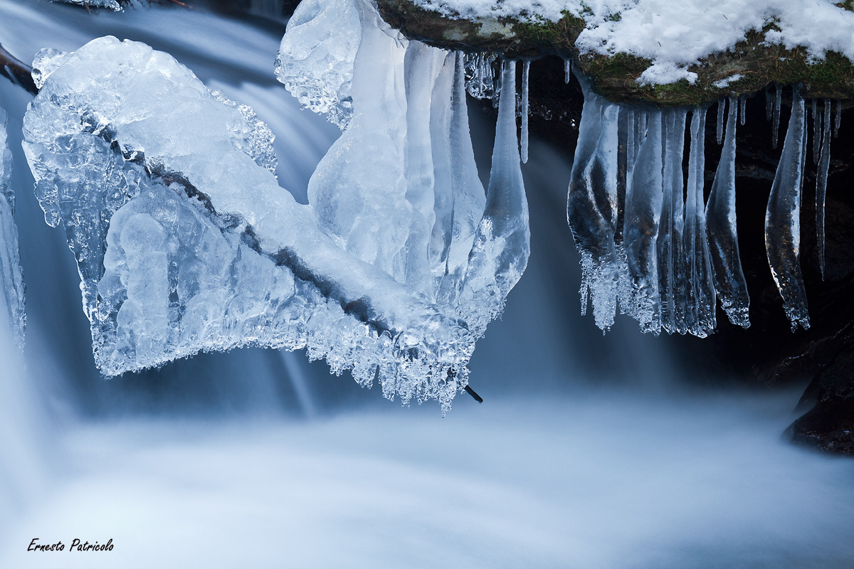 Ice shapes and water games