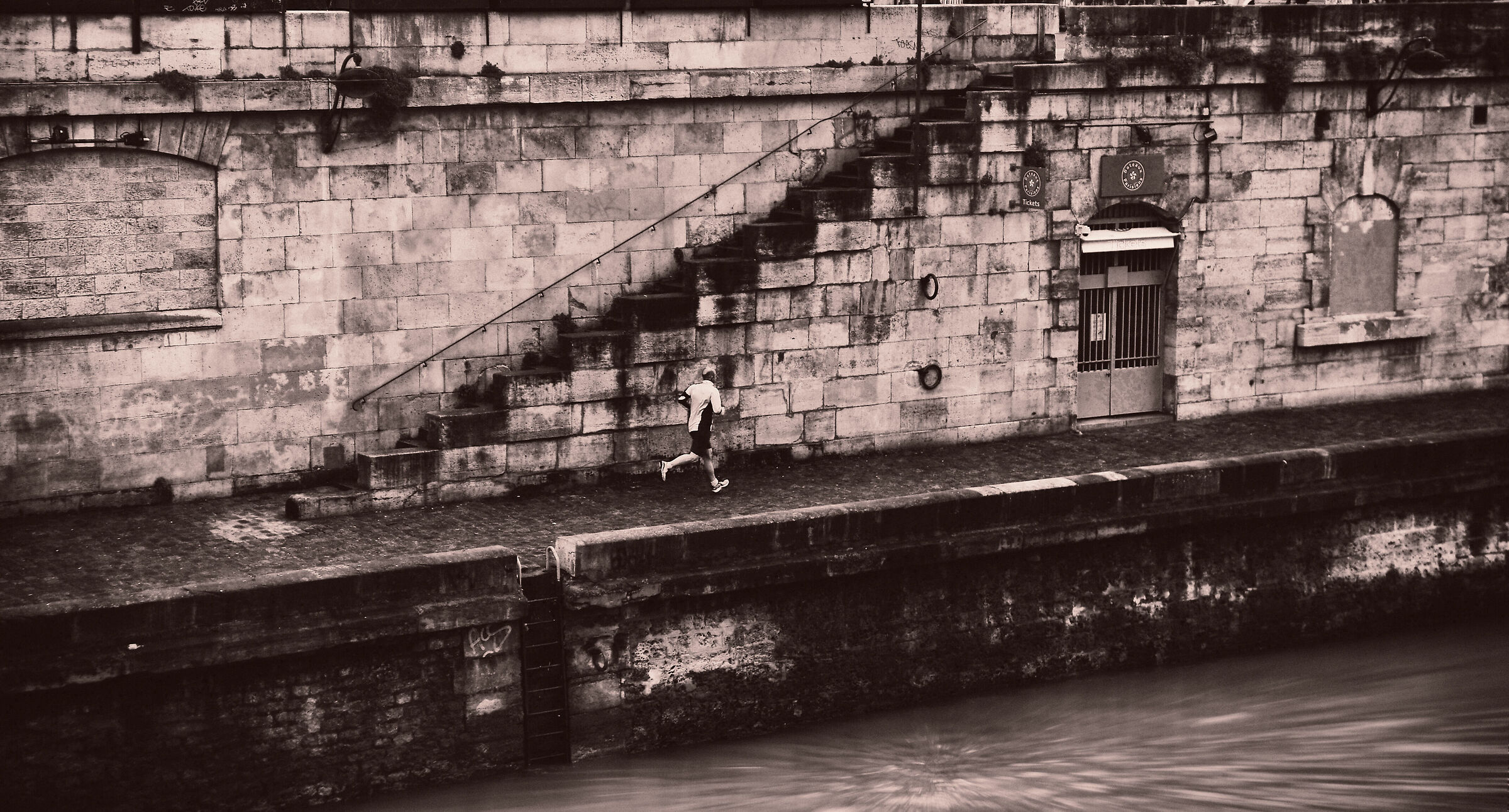 Running on the Seine