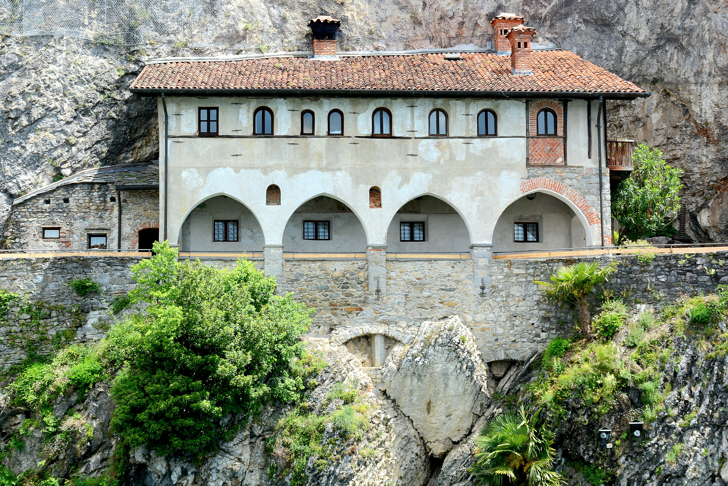 Eremo di S. Caterina del Sasso, Lago Maggiore