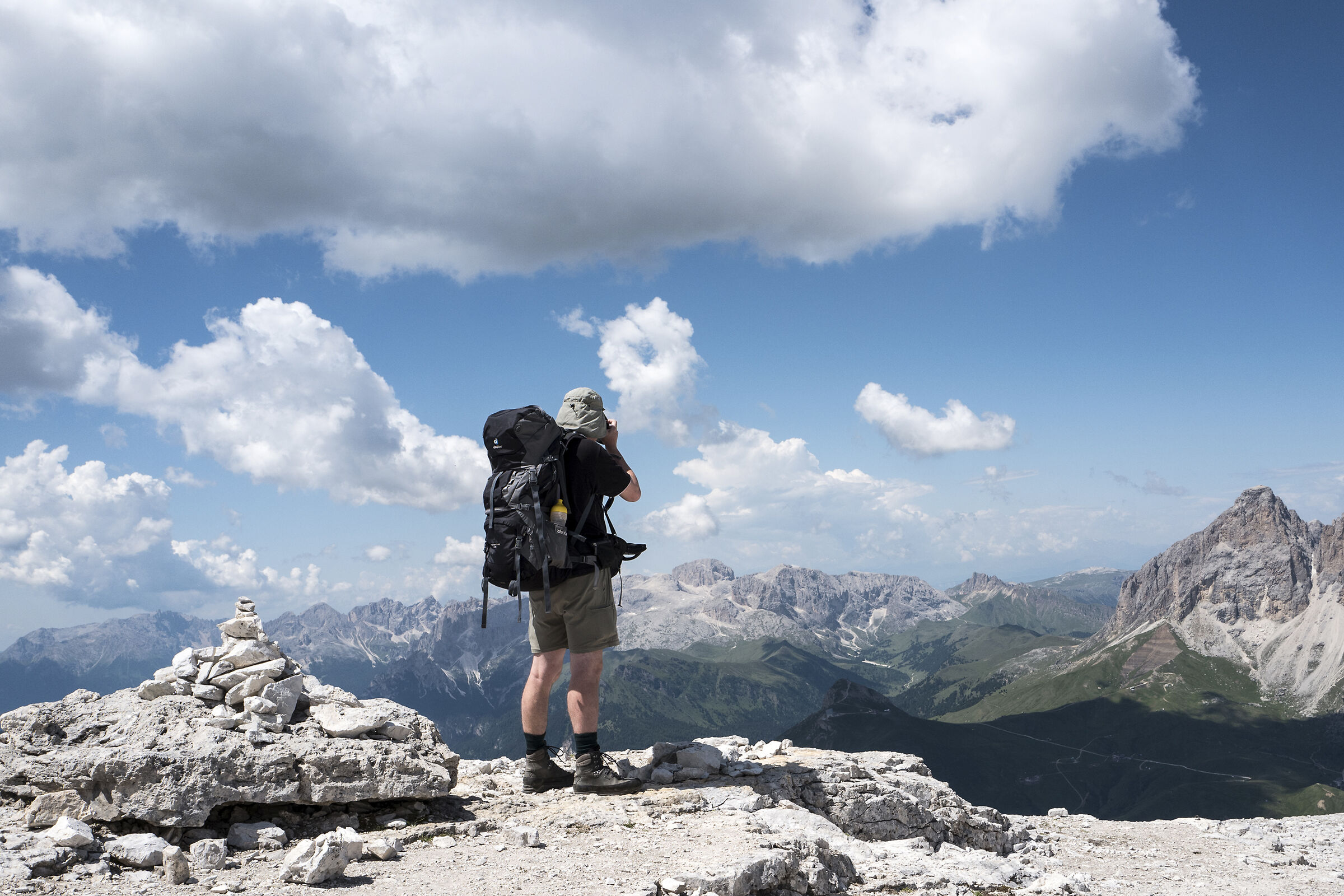 a photo with the Pordoi step hole