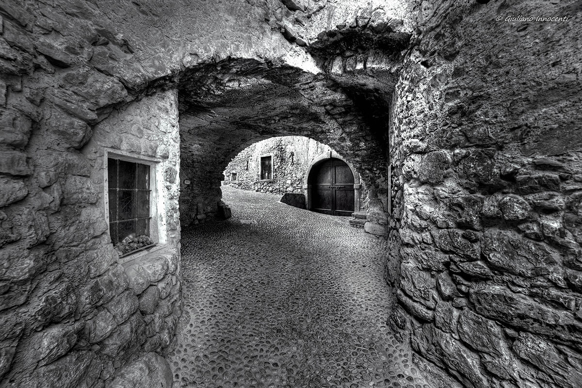 The village of Tenno Canal