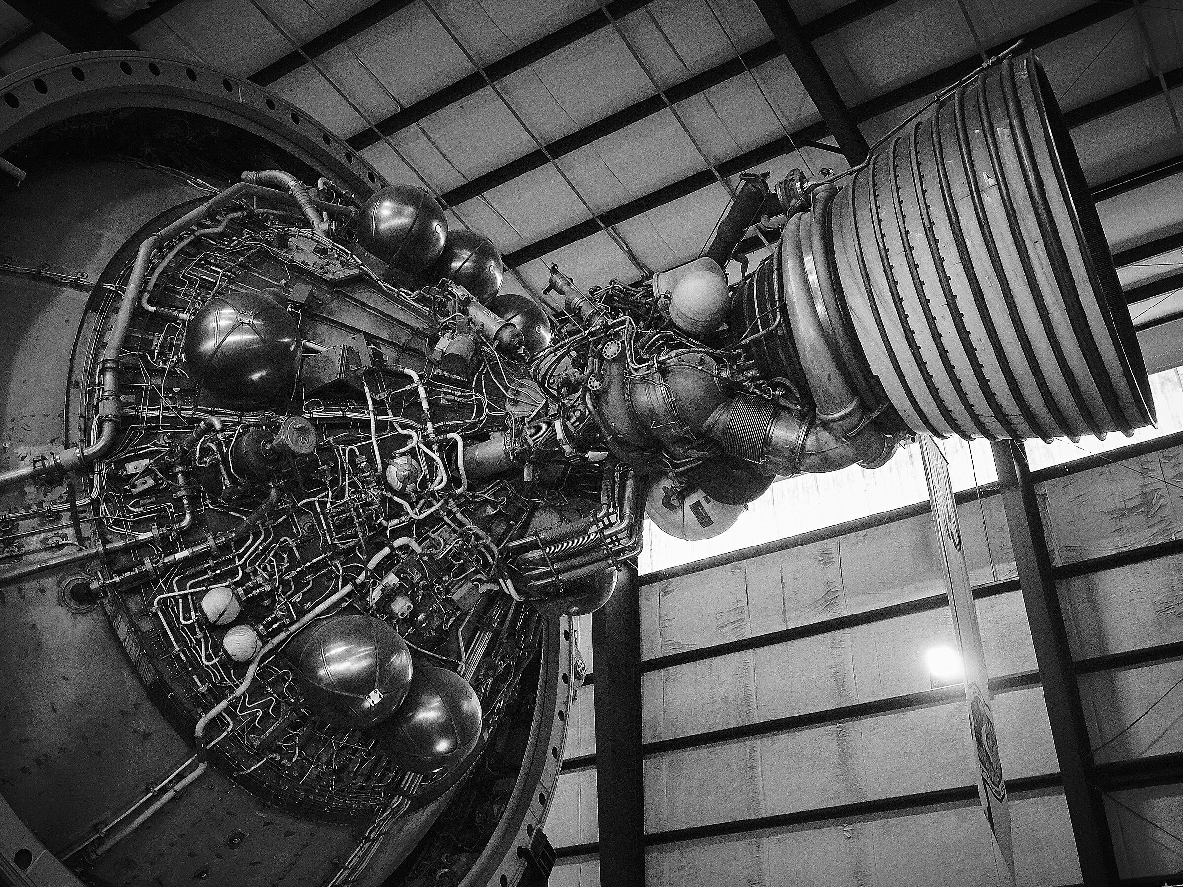 Saturn V Rocket - motore terzo stadio