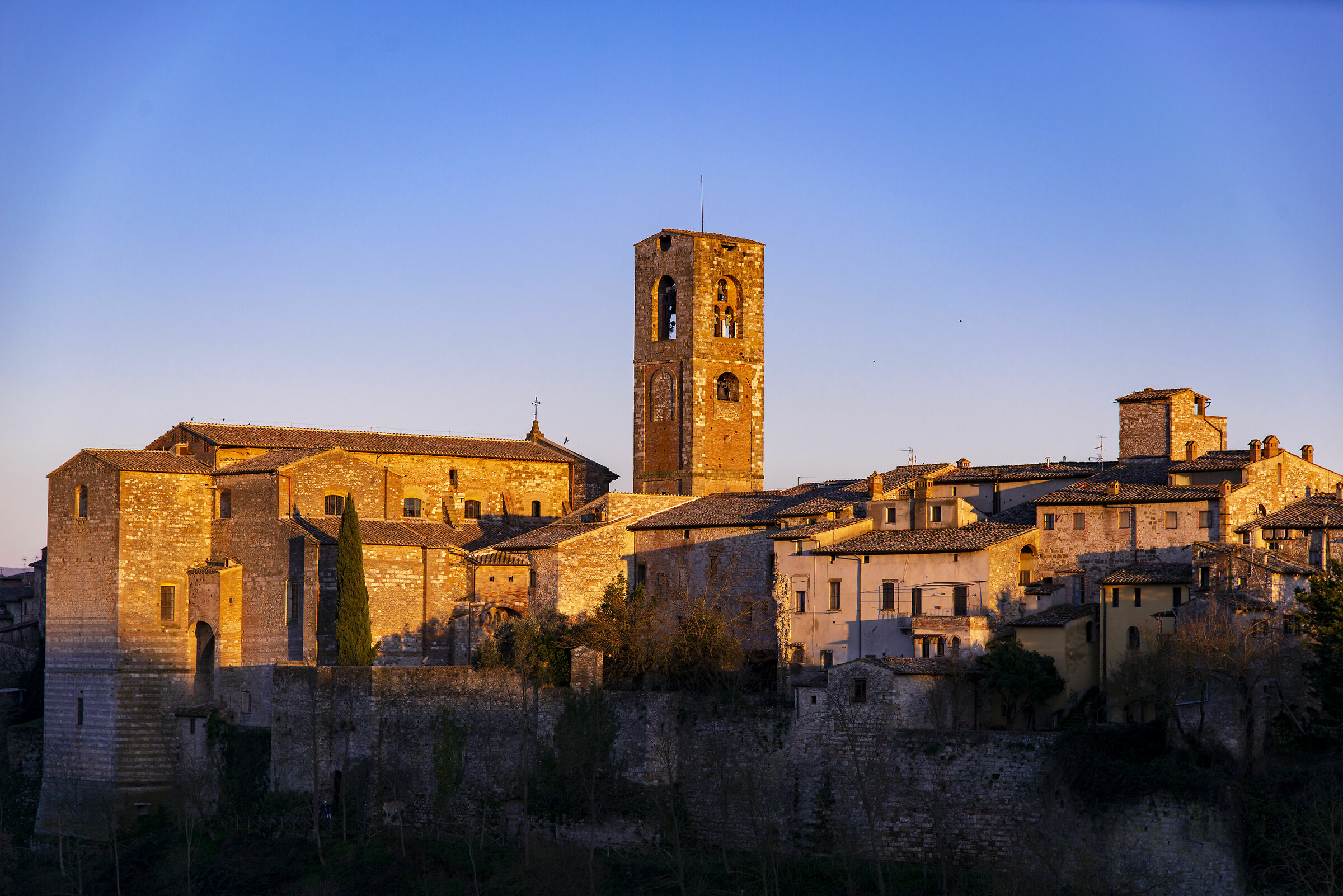 Colle Val d'Elsa al tramonto