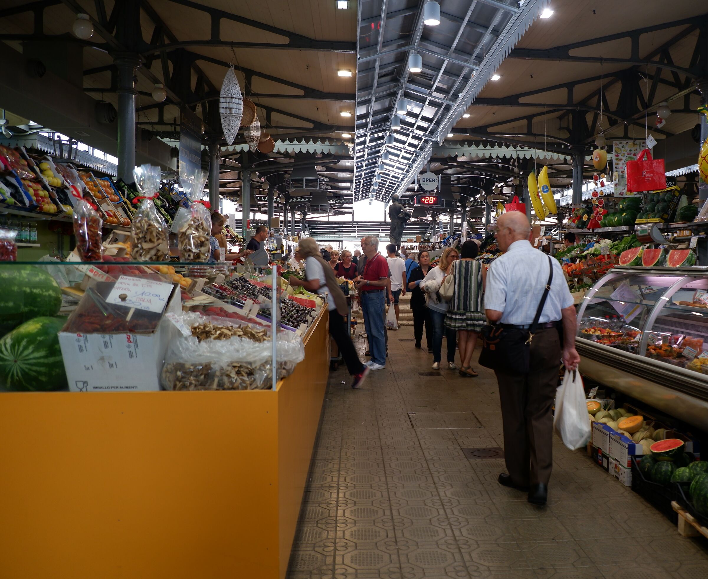 In the summer... at the Albinelli Market