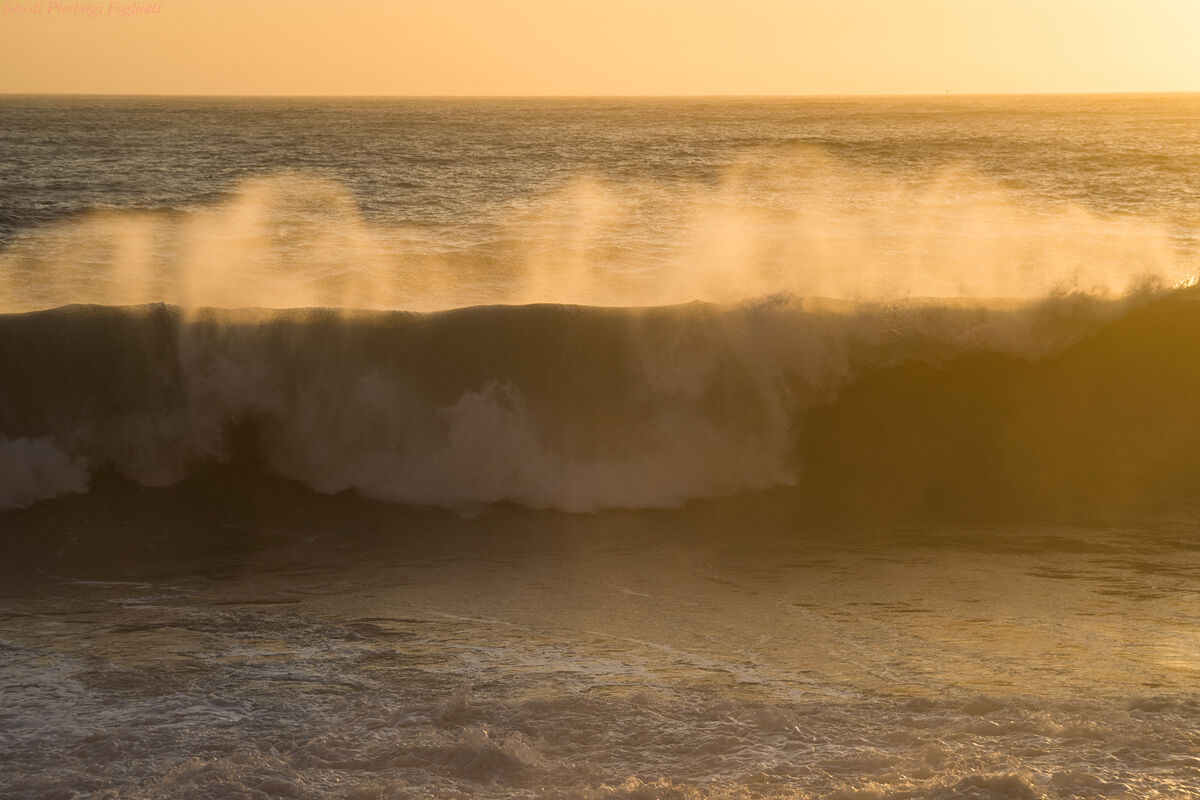 onda al tramonto