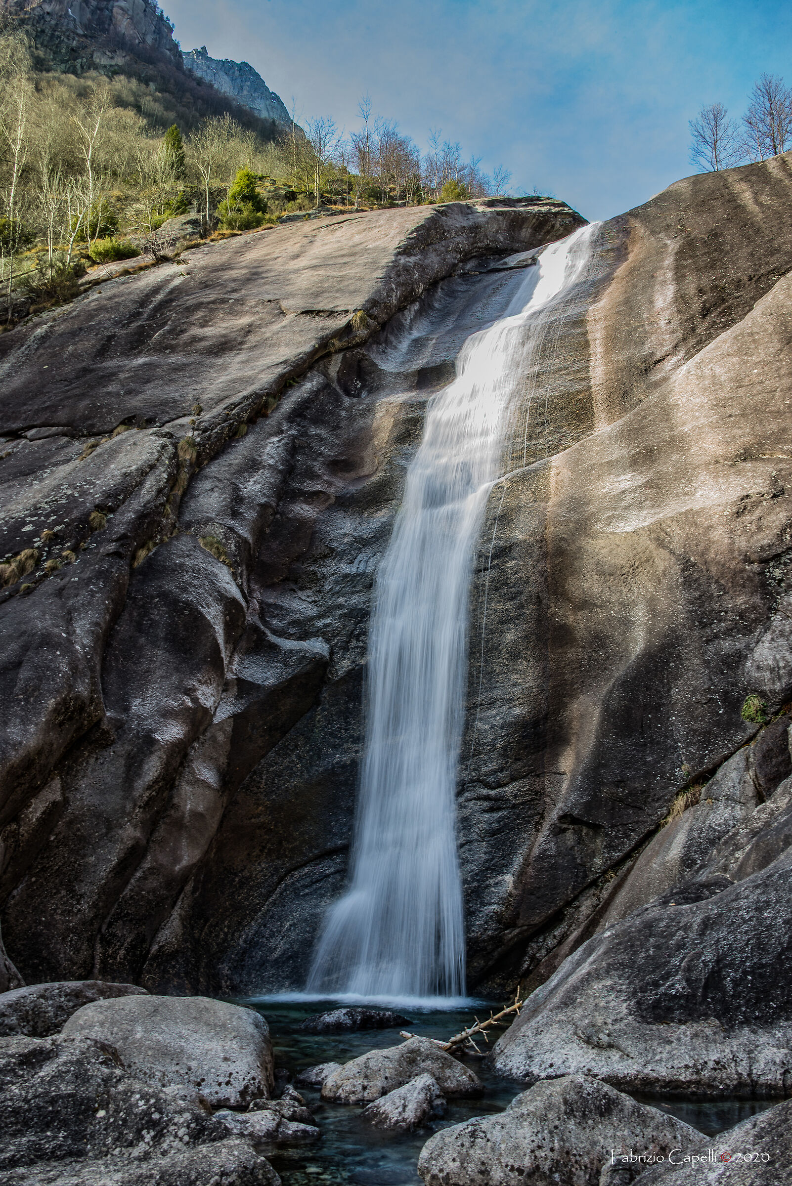 Cascata del ferro Val di Mello