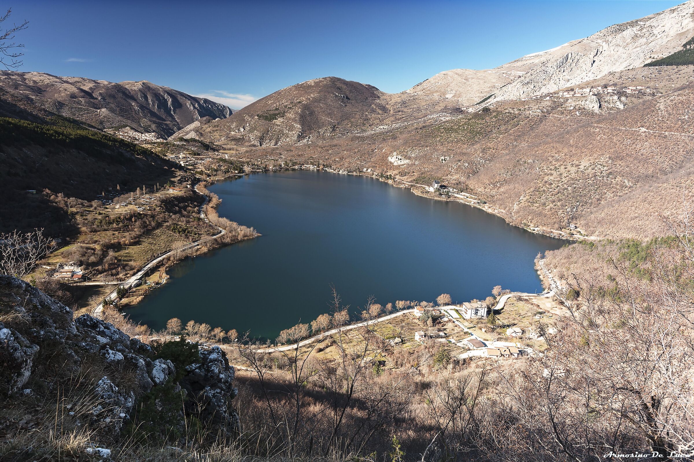 Abruzzo in the heart. Lake Scanno.