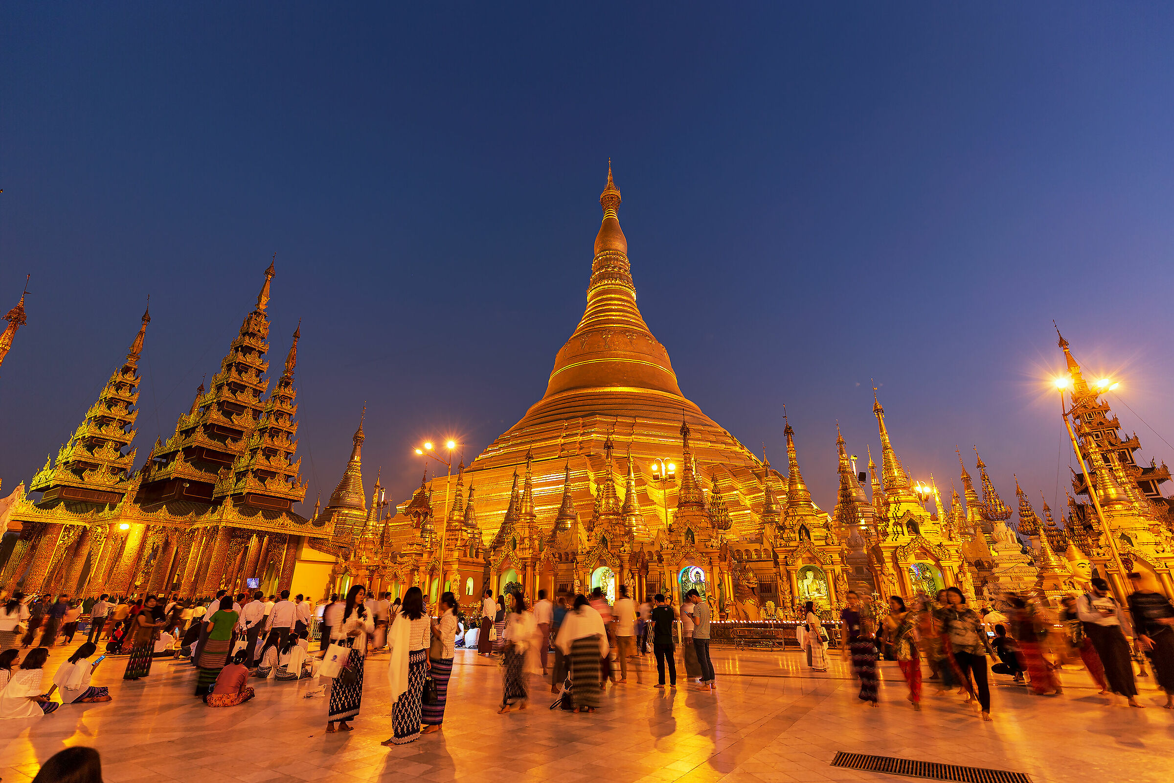 Shwedagon pagoda Yangon