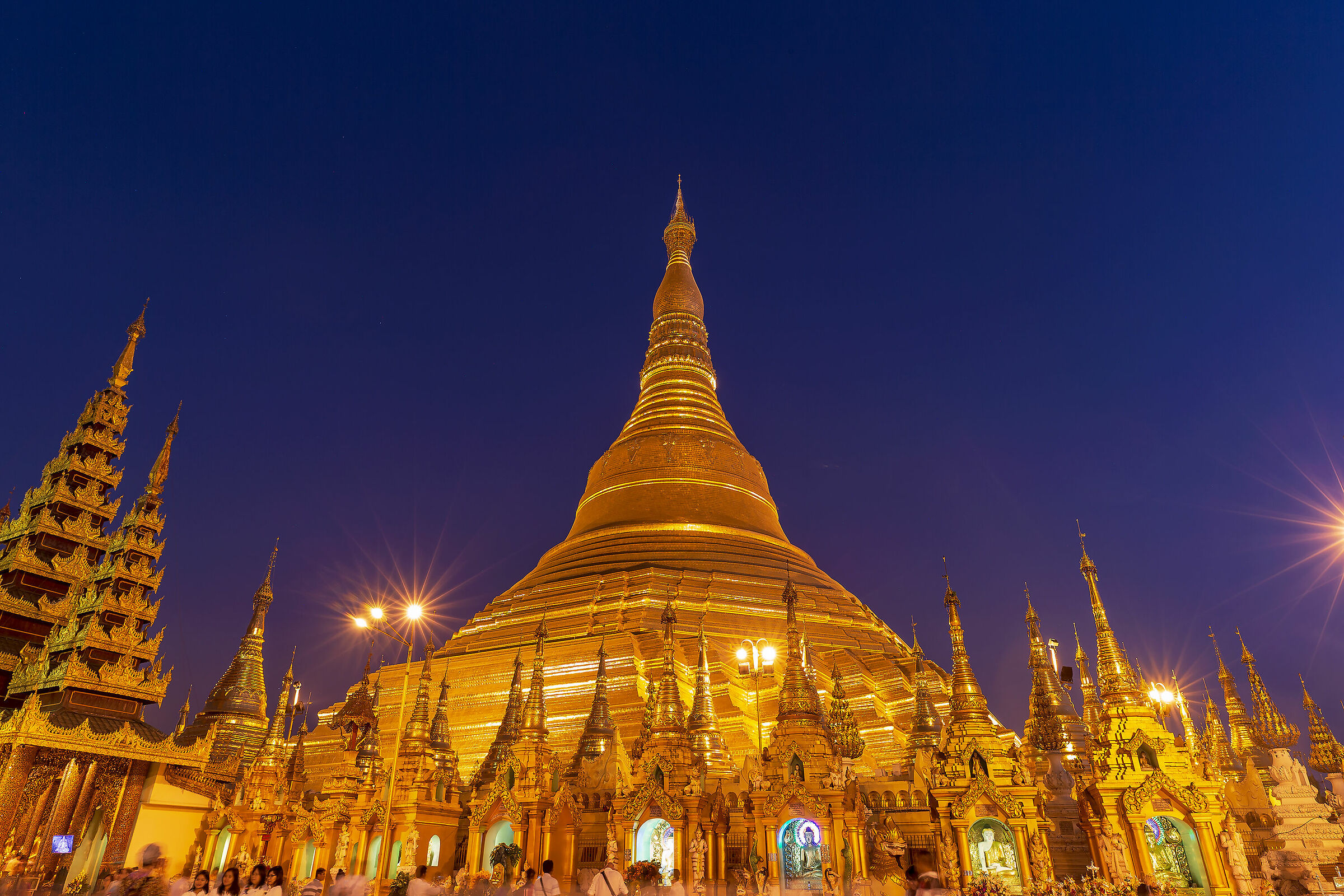 Shwedagon pagoda 2