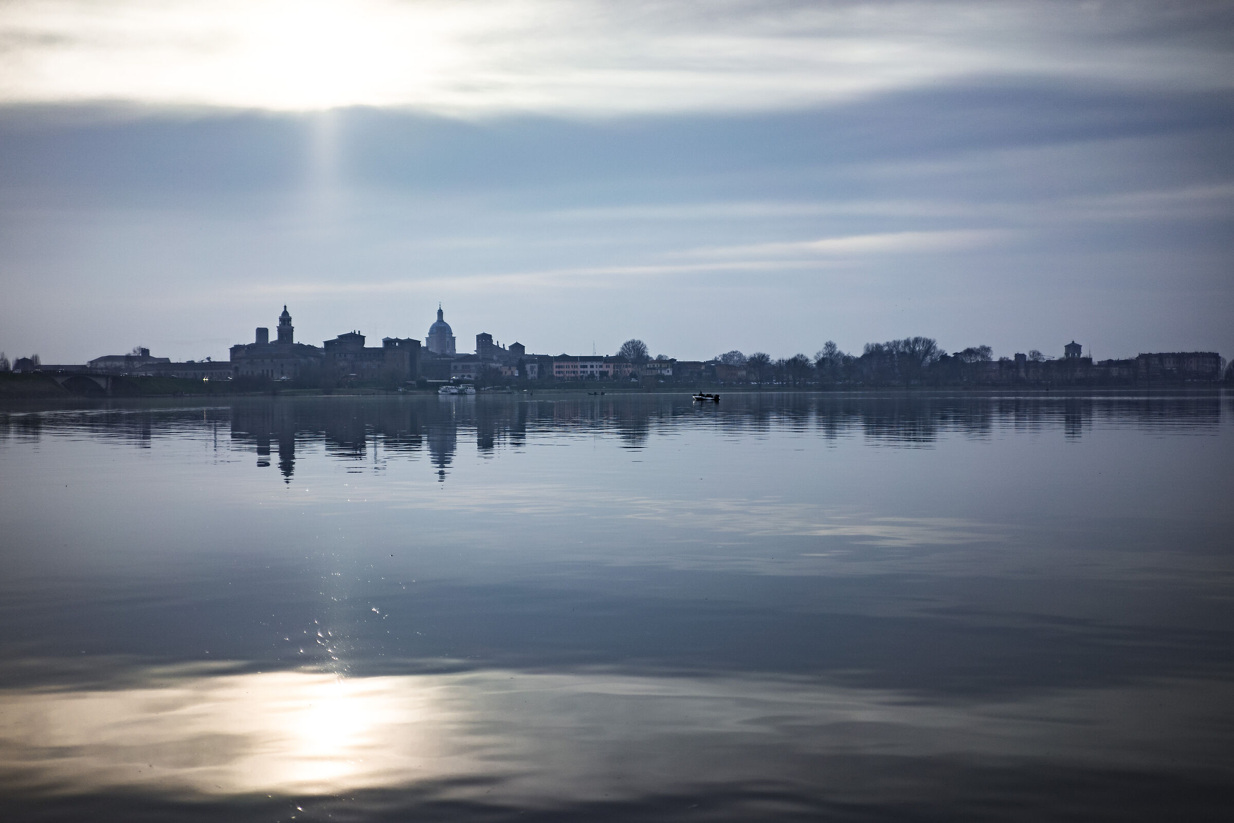Mantova tra due soli
