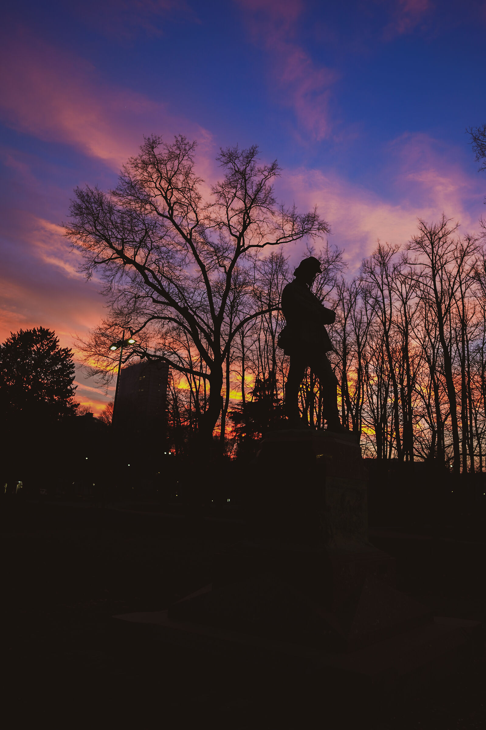 Giardeenee pubbleecee eendro M