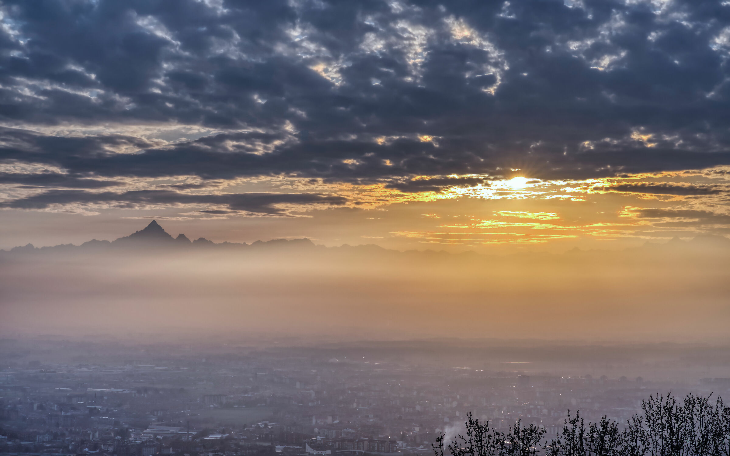 Tramonto invernale su Torino