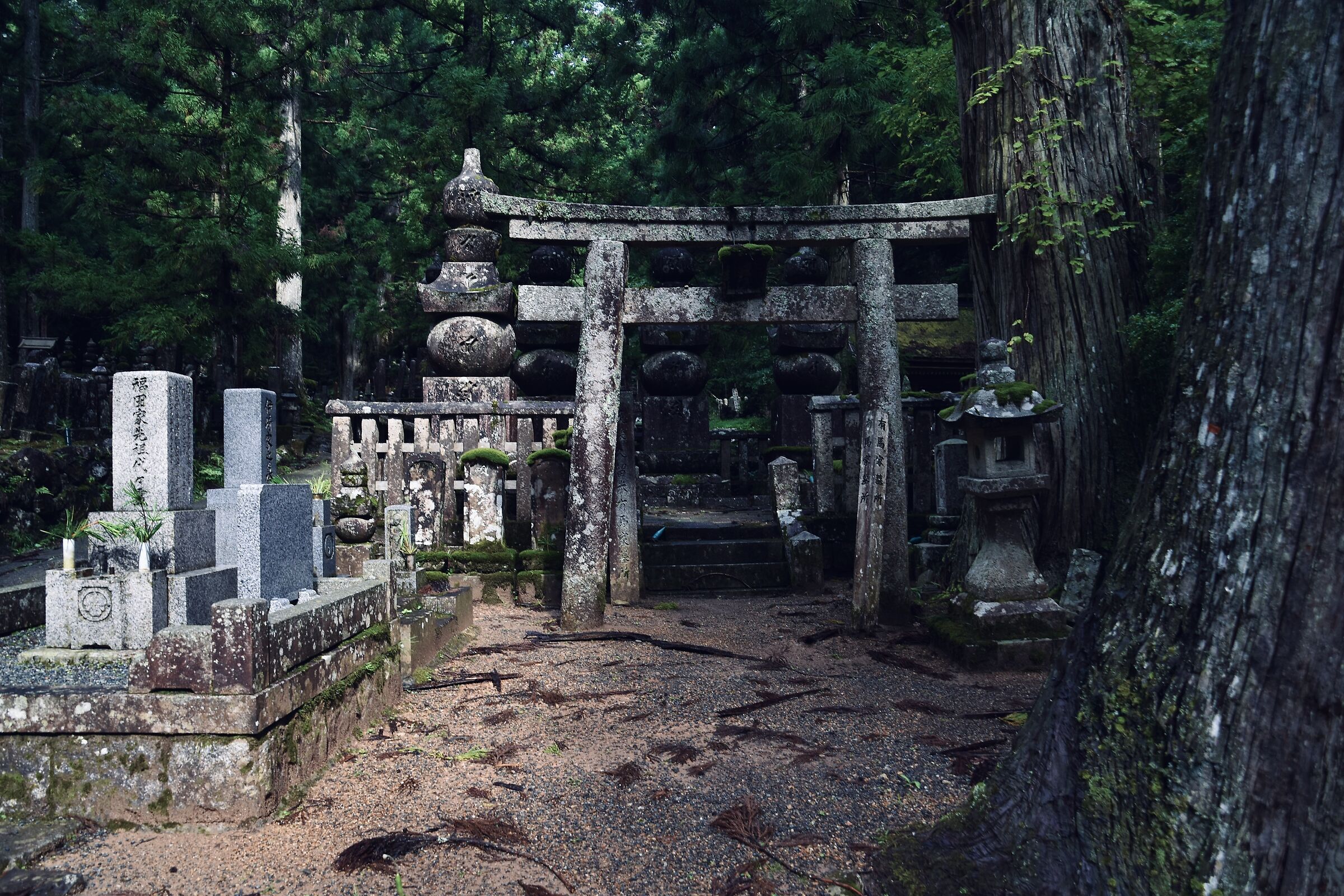 Cimitero di Okunoin, Koyasan