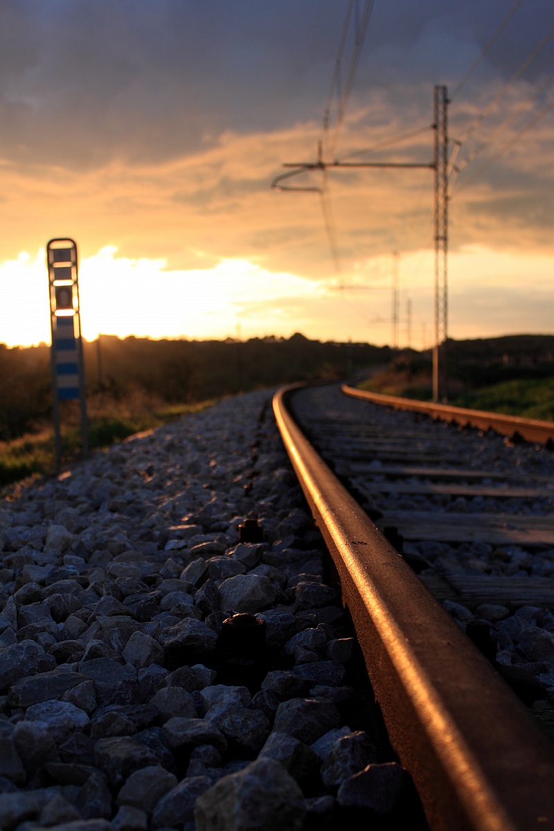 Rotaie in tramonto...