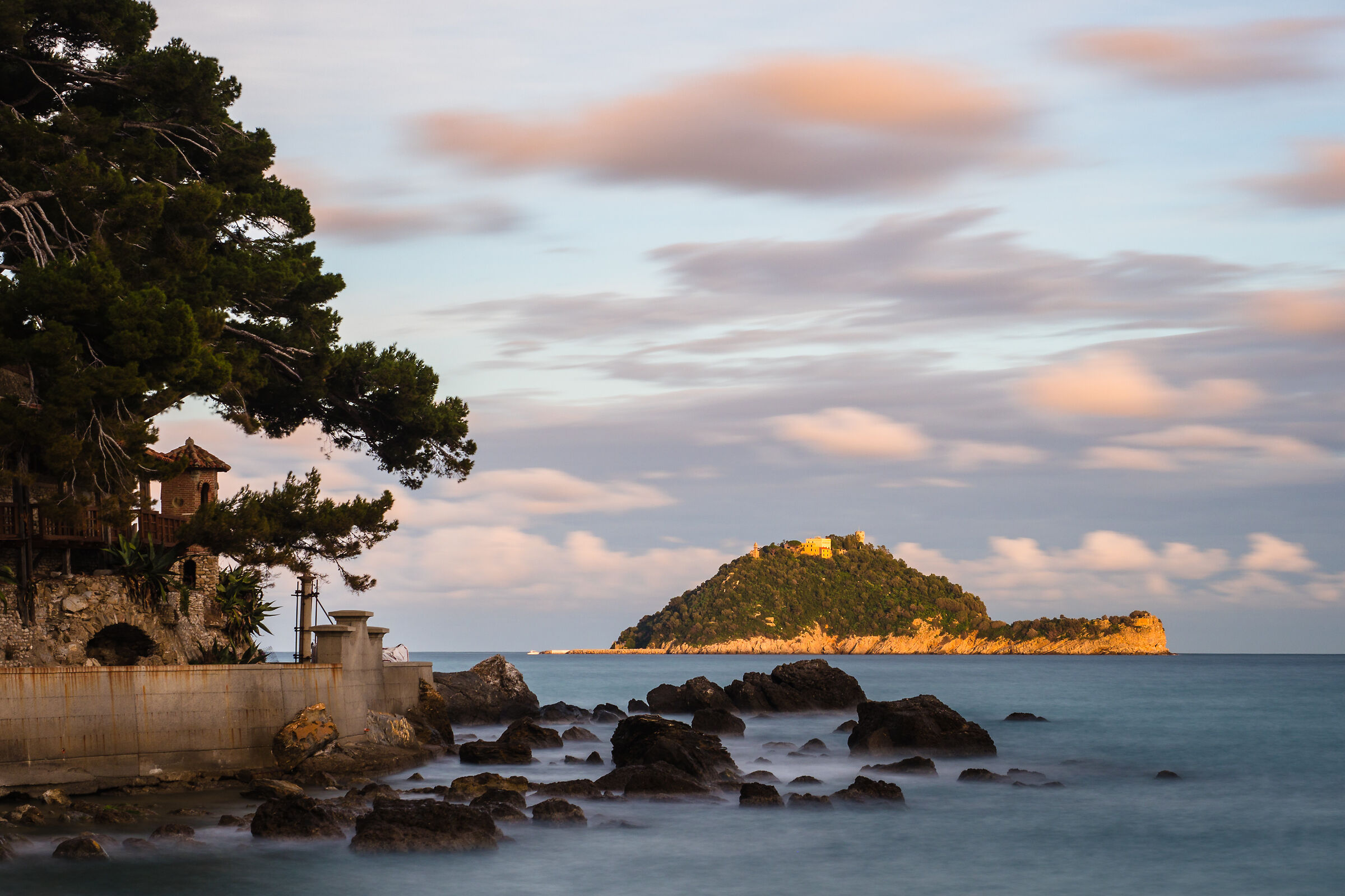 Gallinara Island from Cape Apple