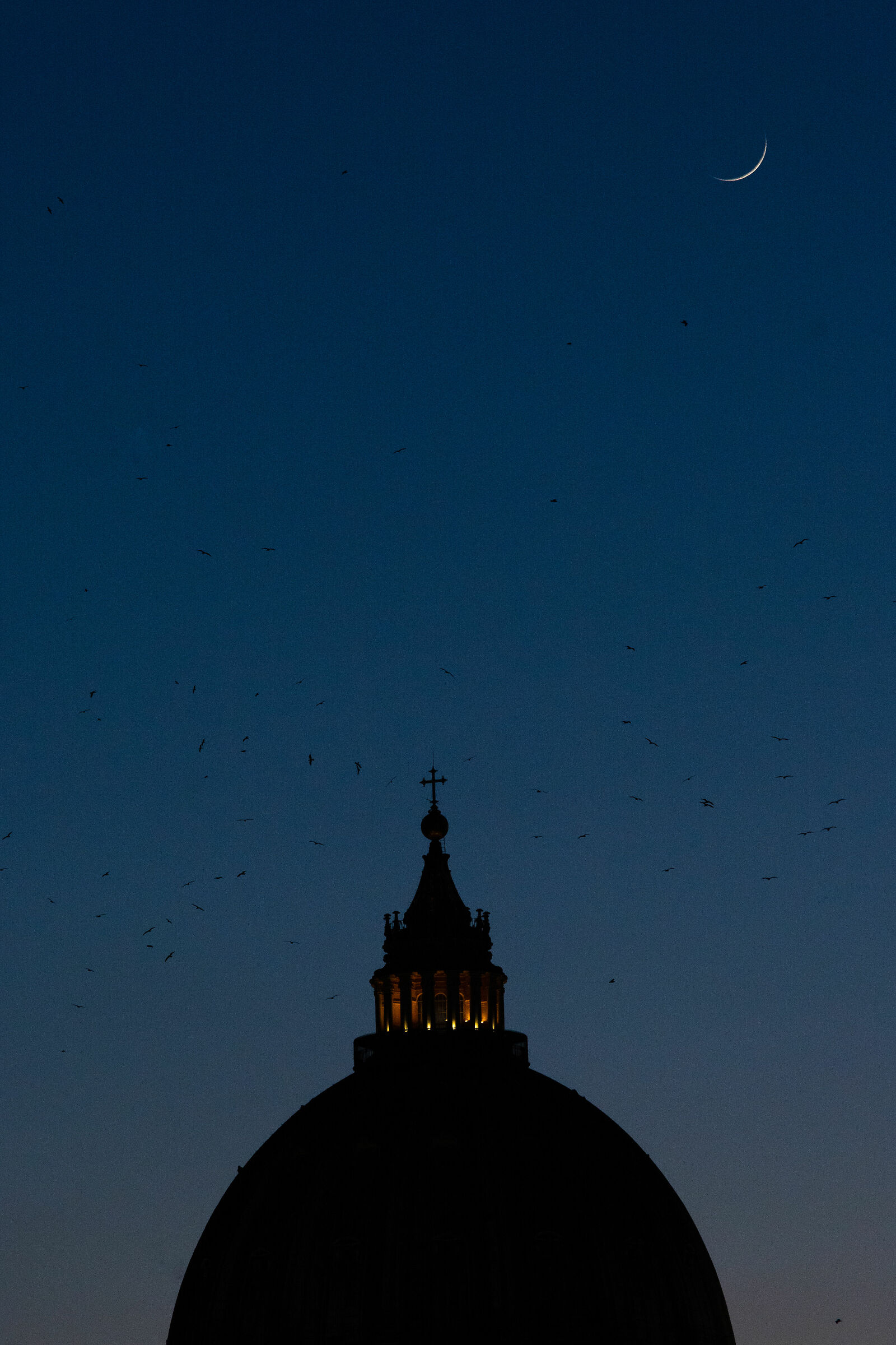 ultimo quarto su San Pietro nell'ora blu