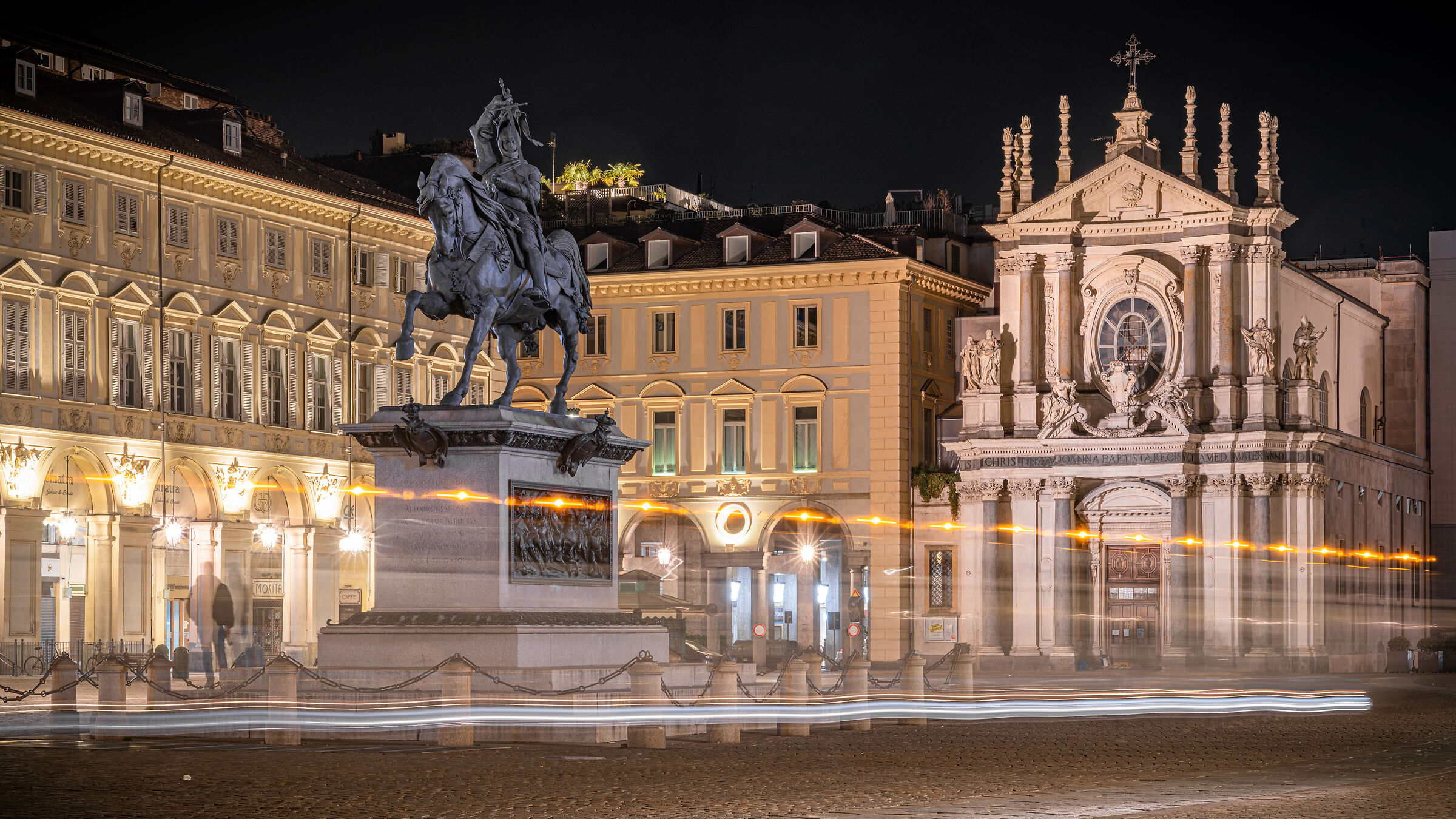 Piazza San Carlo a Mezzanotte