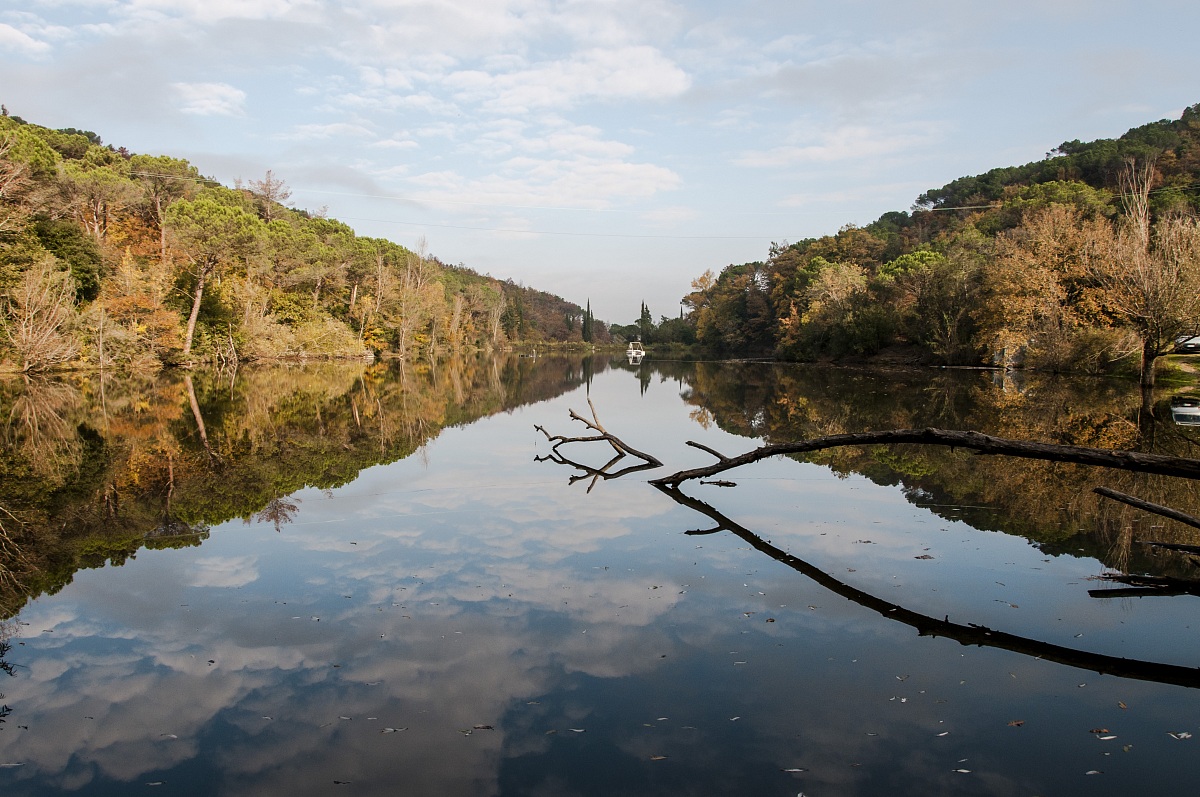 Il Lago di Chiesanuova sulle colline Fiorentine