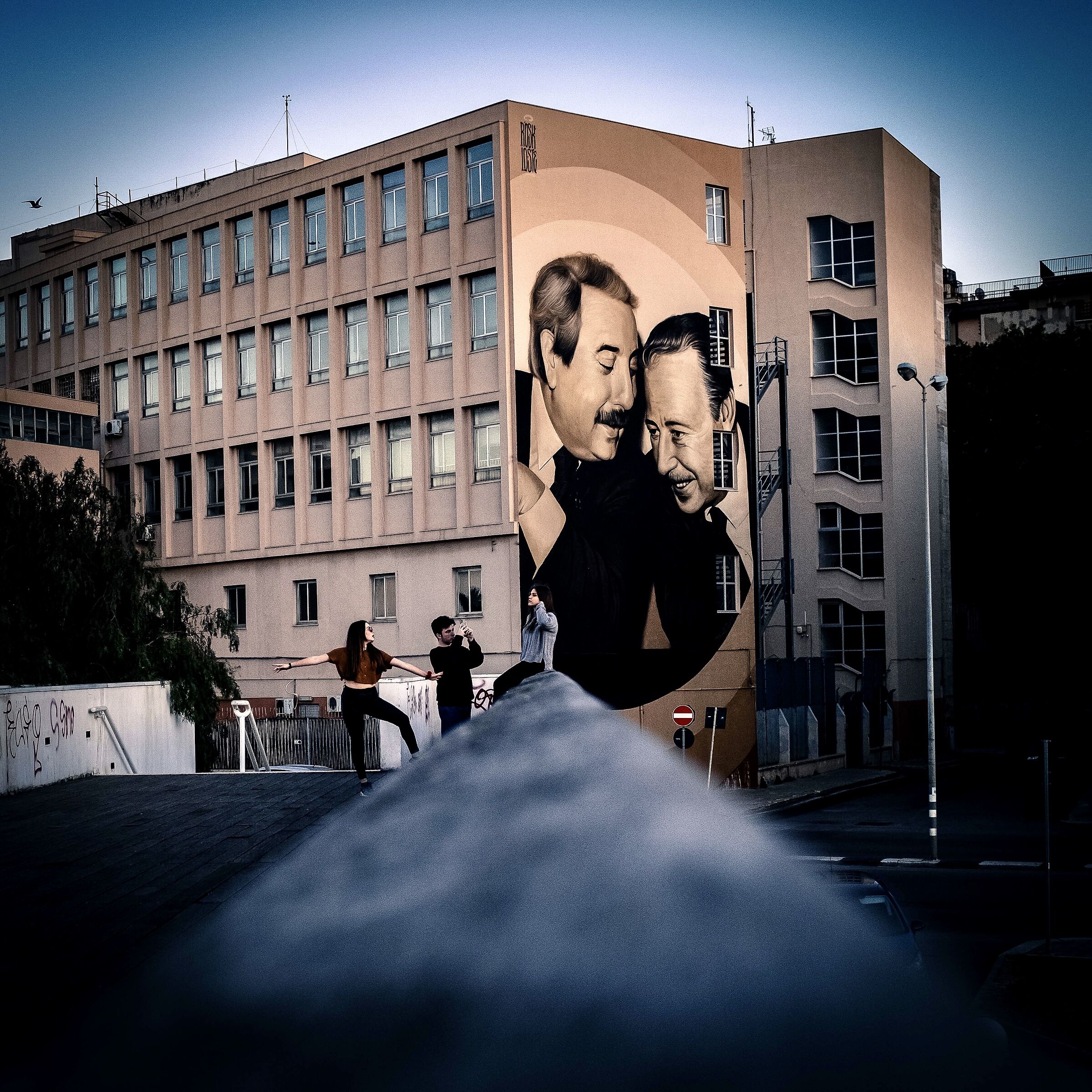 Sulle nostre gambe le loro idee