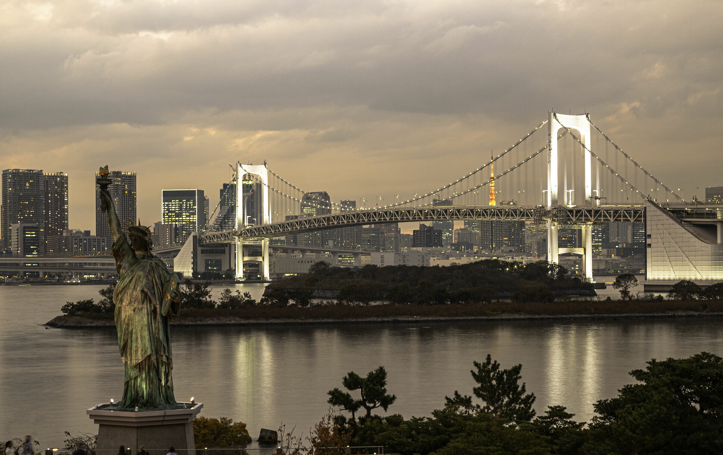 Odaiba Rainbow Bridge Tokyo