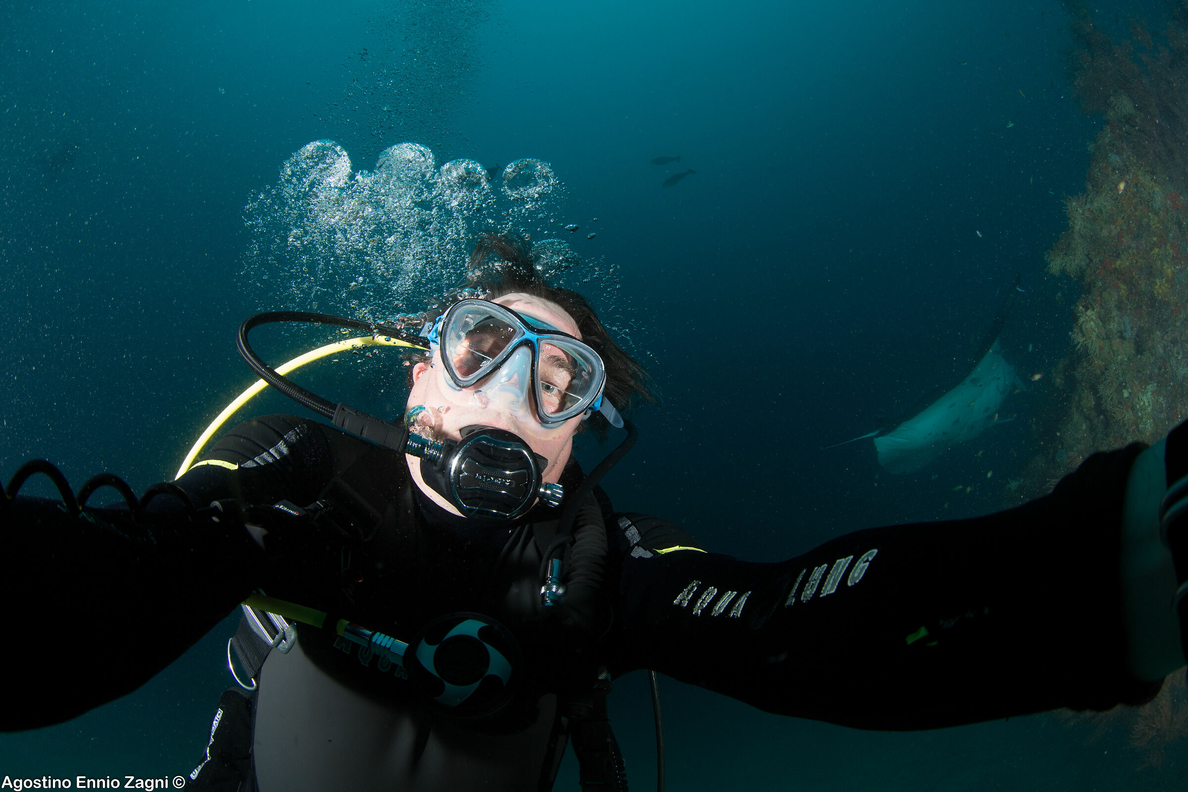 selfie - manta - hanifaruu