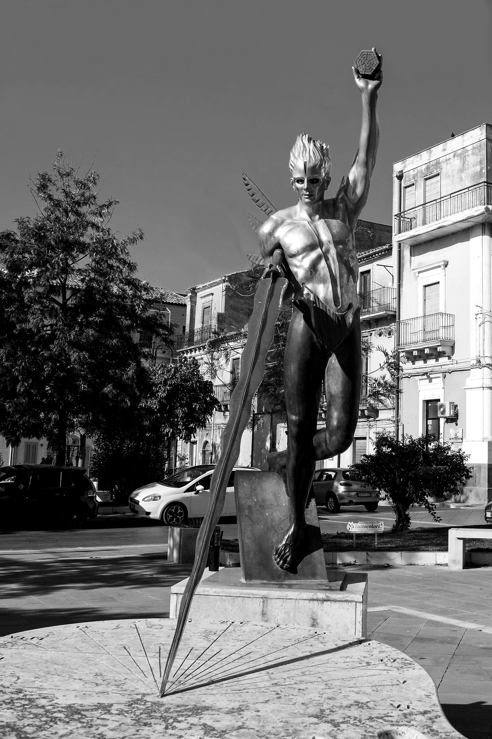 Statua di San Michele Arcangelo