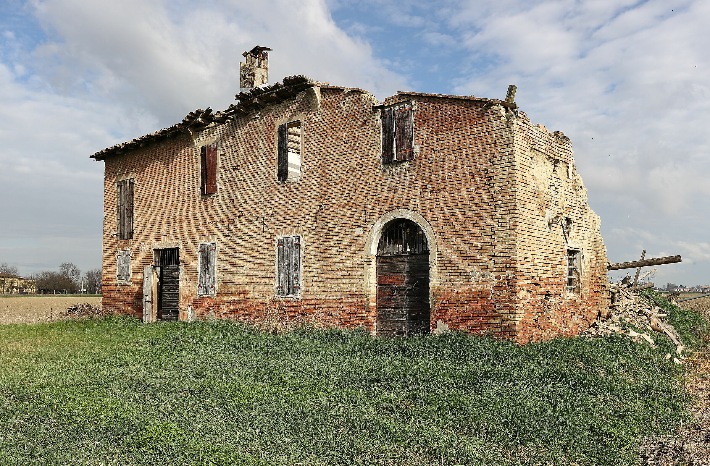 Casolare in corte agricola