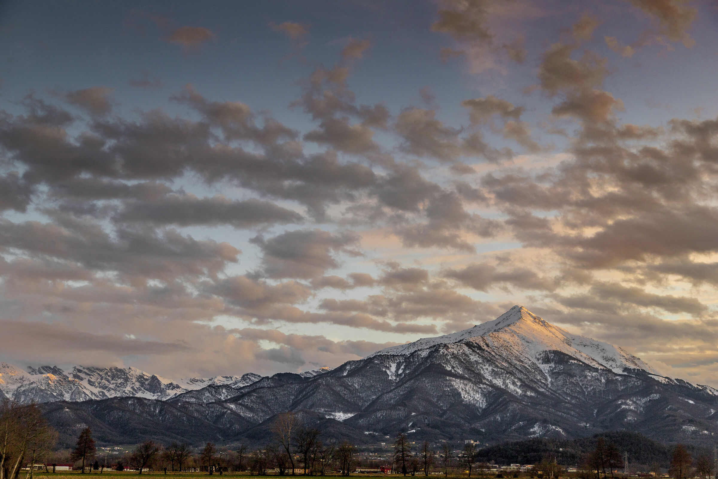 Colori del tramonto sulla Bisalta