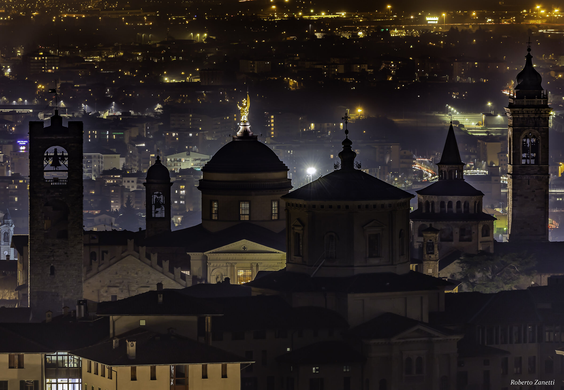 Citta'  Alta Bergamo vista da colle San Vigilio
