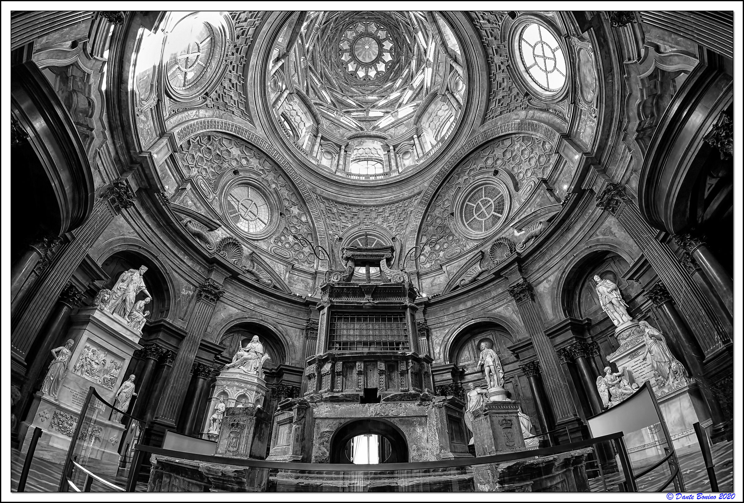 Chapel of the Holy Shroud