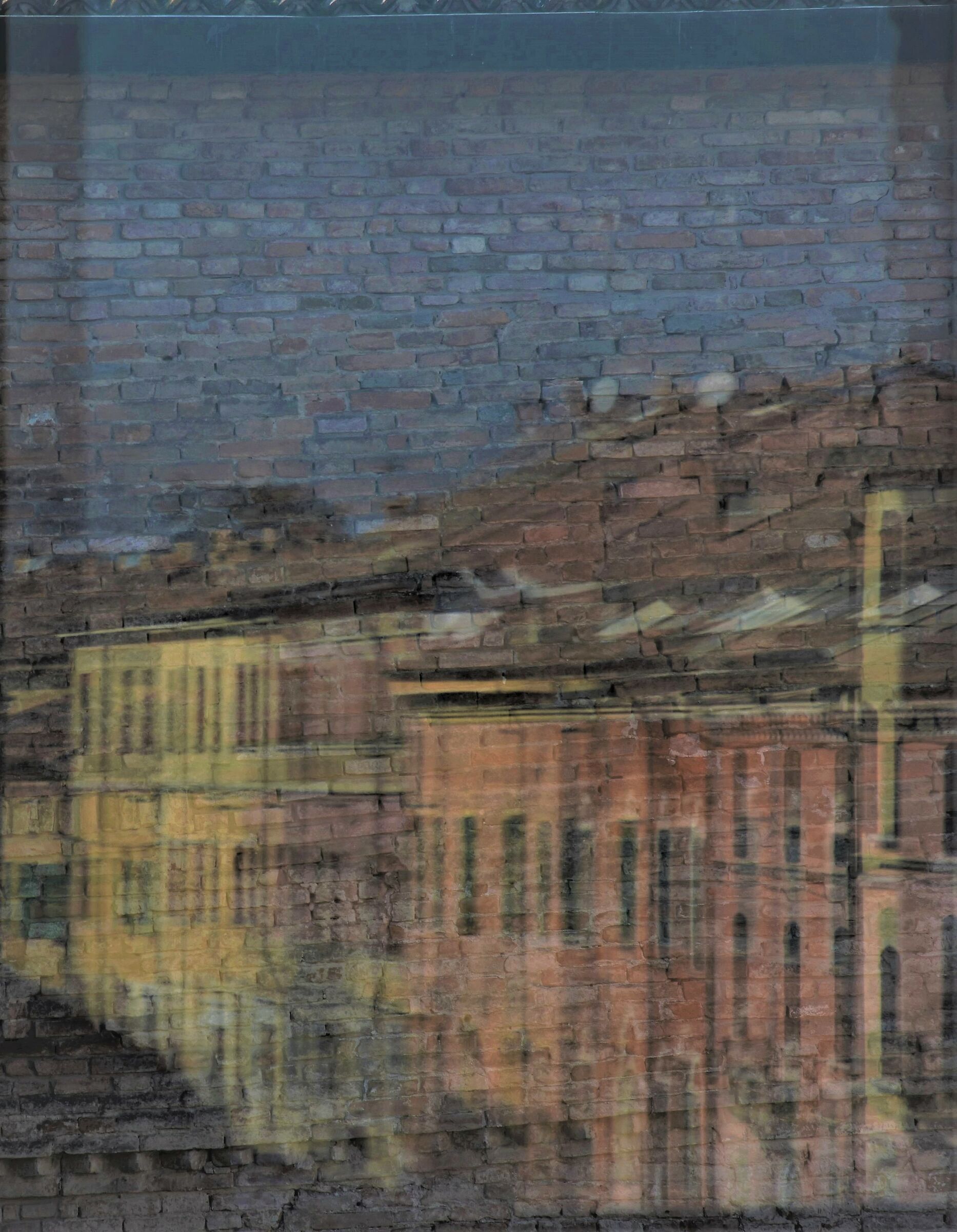 Come io vedola citta' di Cento una via in un riflesso !