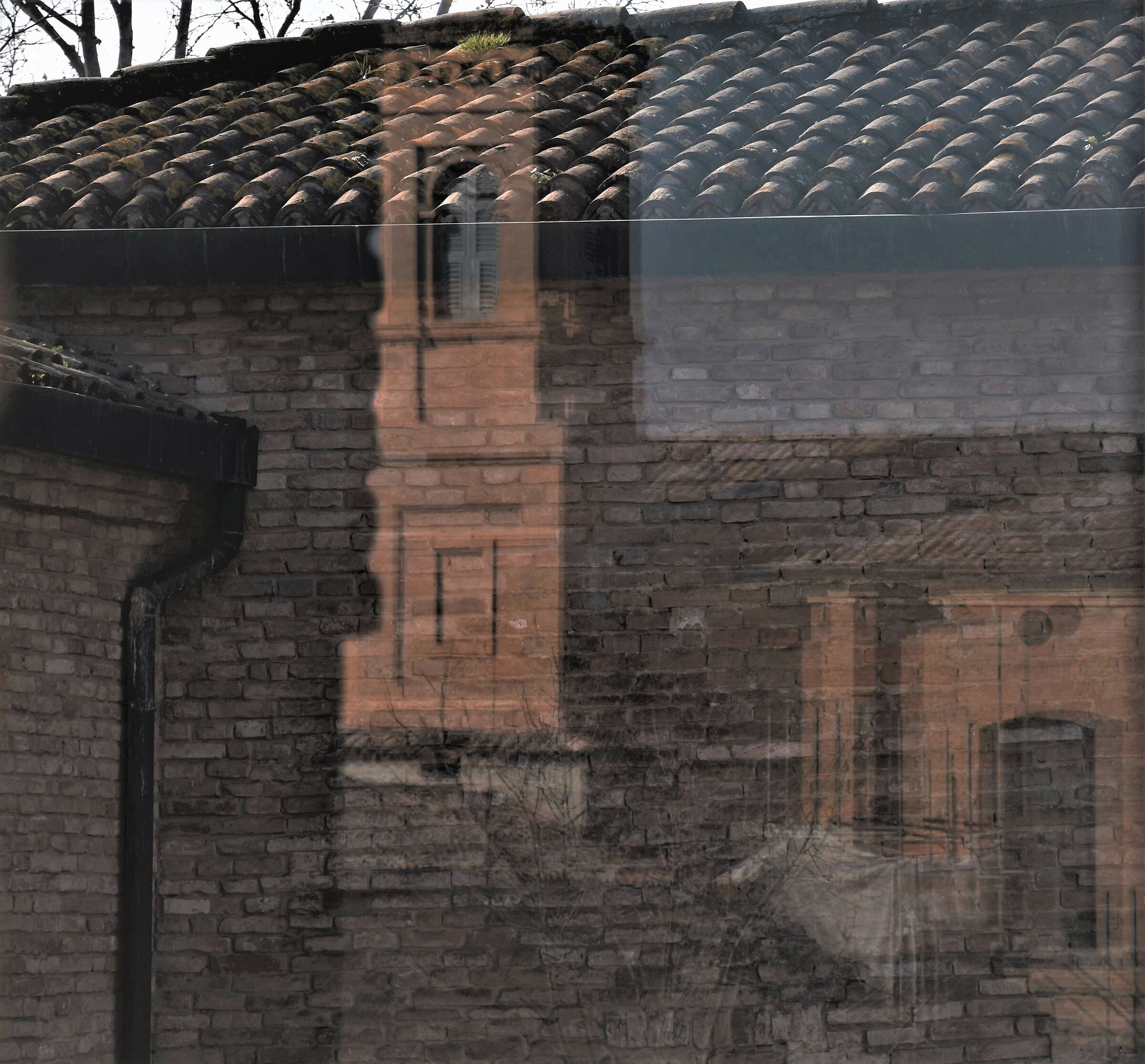 Come io vedola citta' di Cento una via in un riflesso !